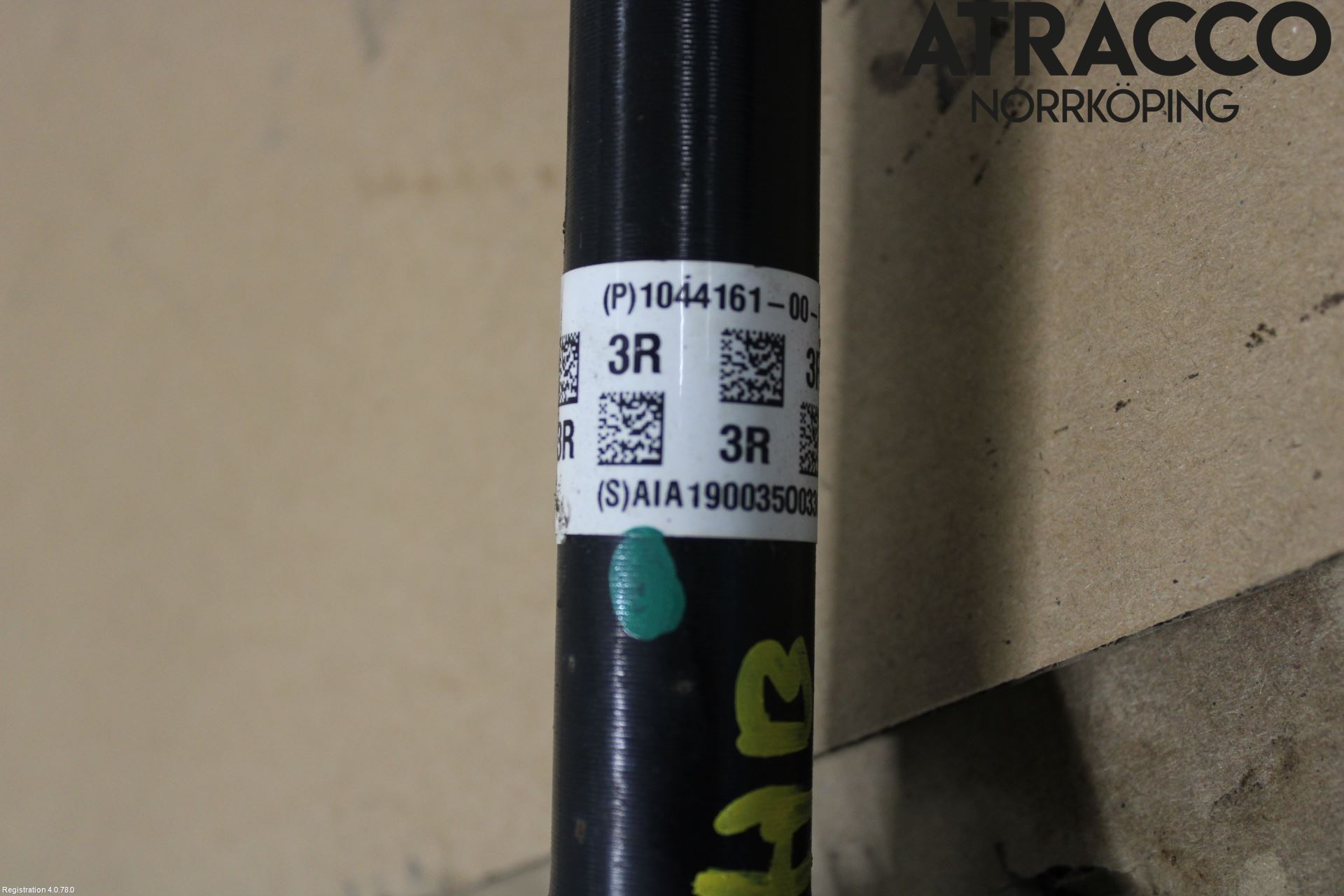 Tesla MODEL 3 17- Drivaxel Bak Höger