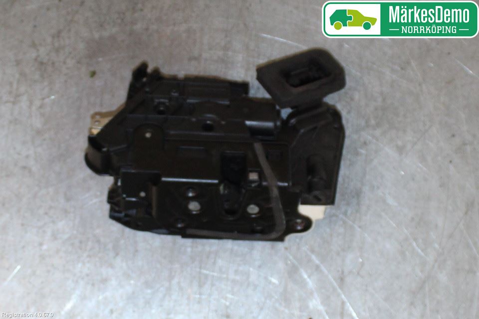 Volkswagen VW GOLF / E-GOLF VII 13-20 Låskista-Dörrlås