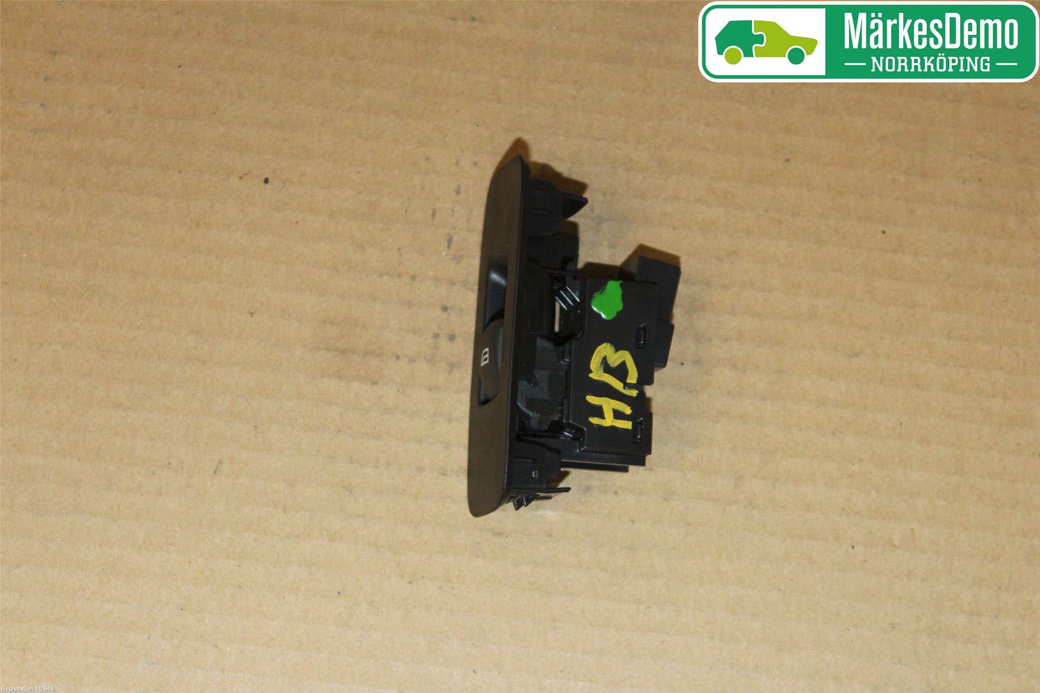 Volvo V40 12-19 Strömställare Elhiss