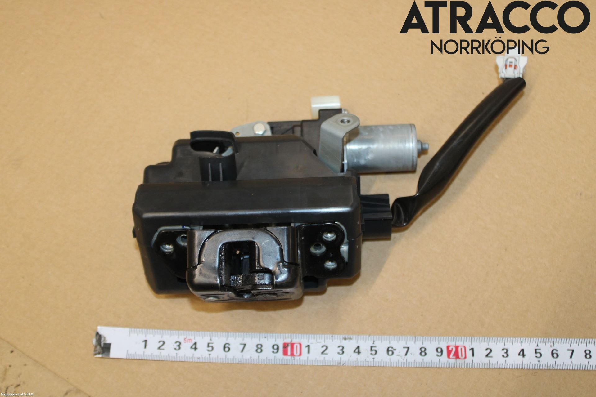 Toyota RAV4 19- Låskista Baklucka