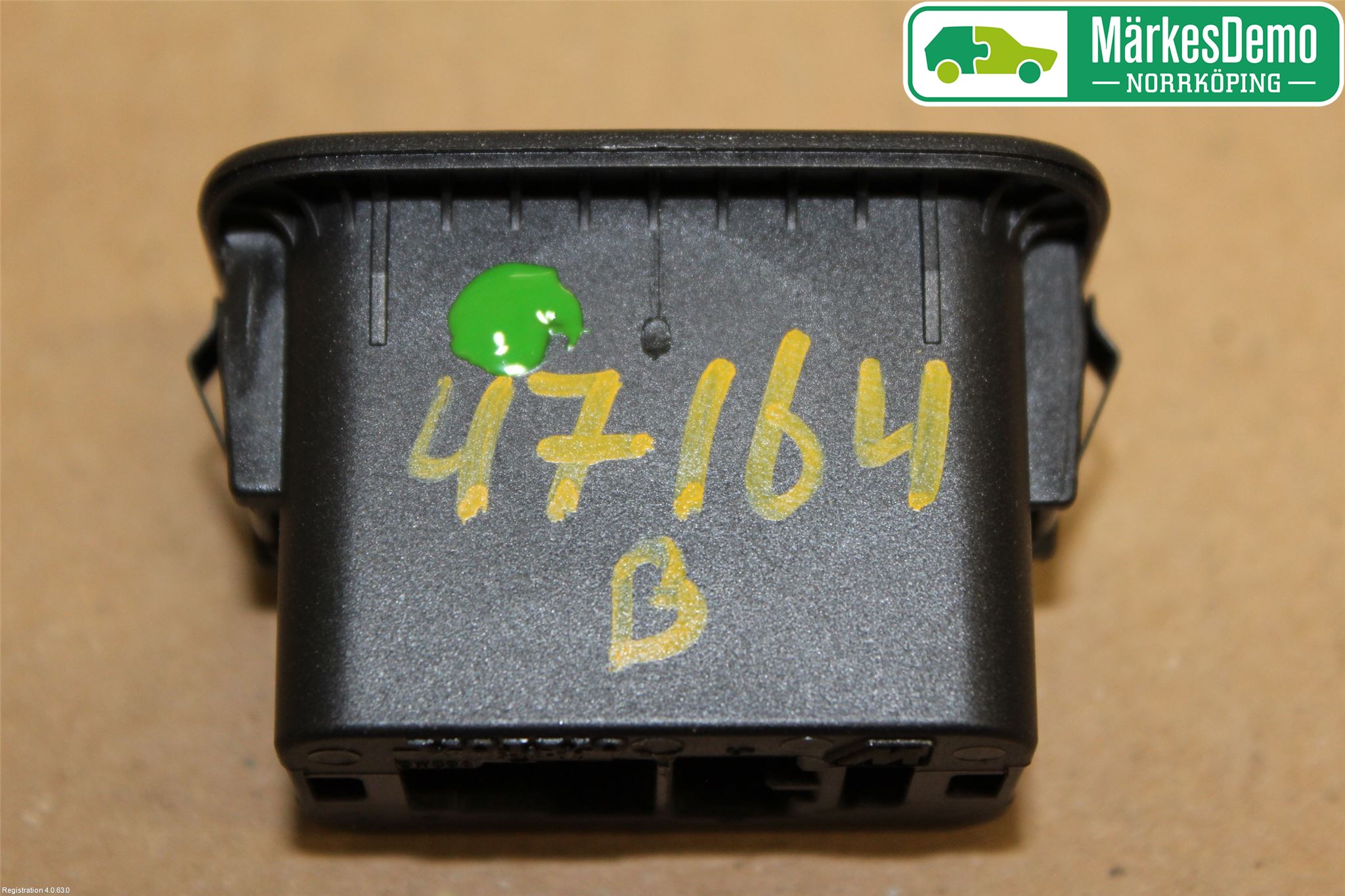 Jaguar I-PACE 18- Strömställare Baklucka