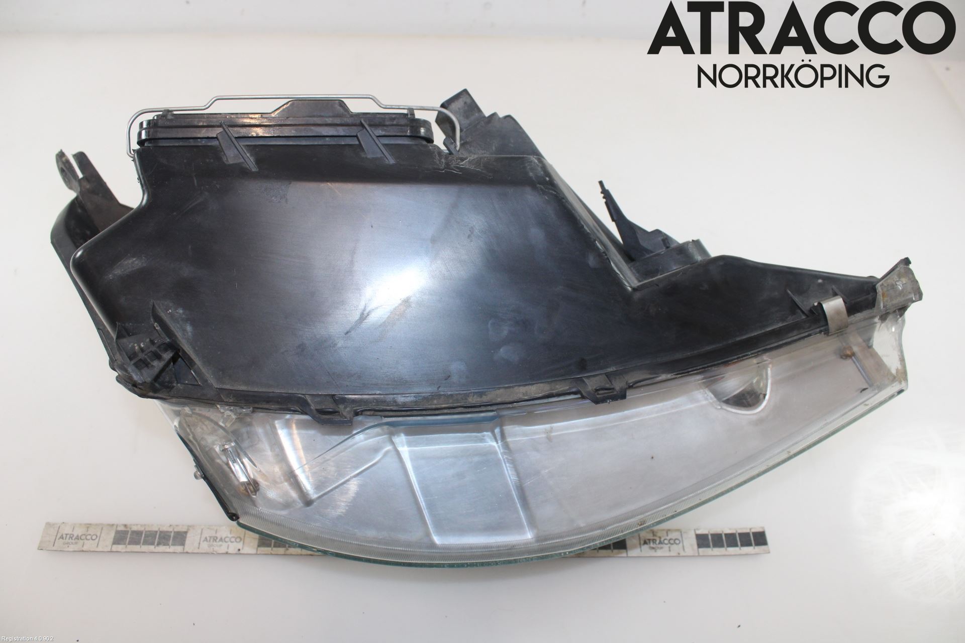 Ford FOCUS     04-07 Strålkastare Vänster