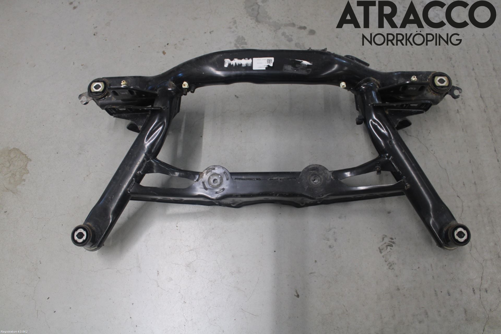 Skoda KODIAQ 17-24 Bakaxelbalk