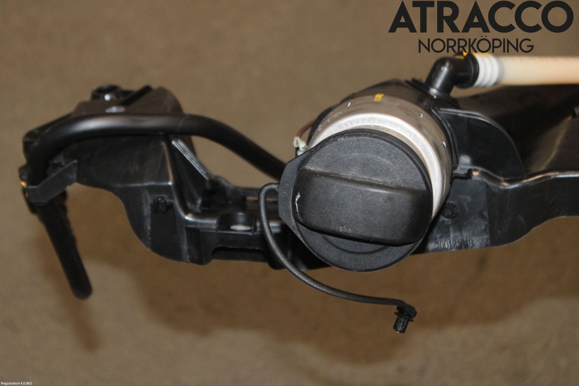 Audi Q3 F3 19- Bränsletank Insprutning