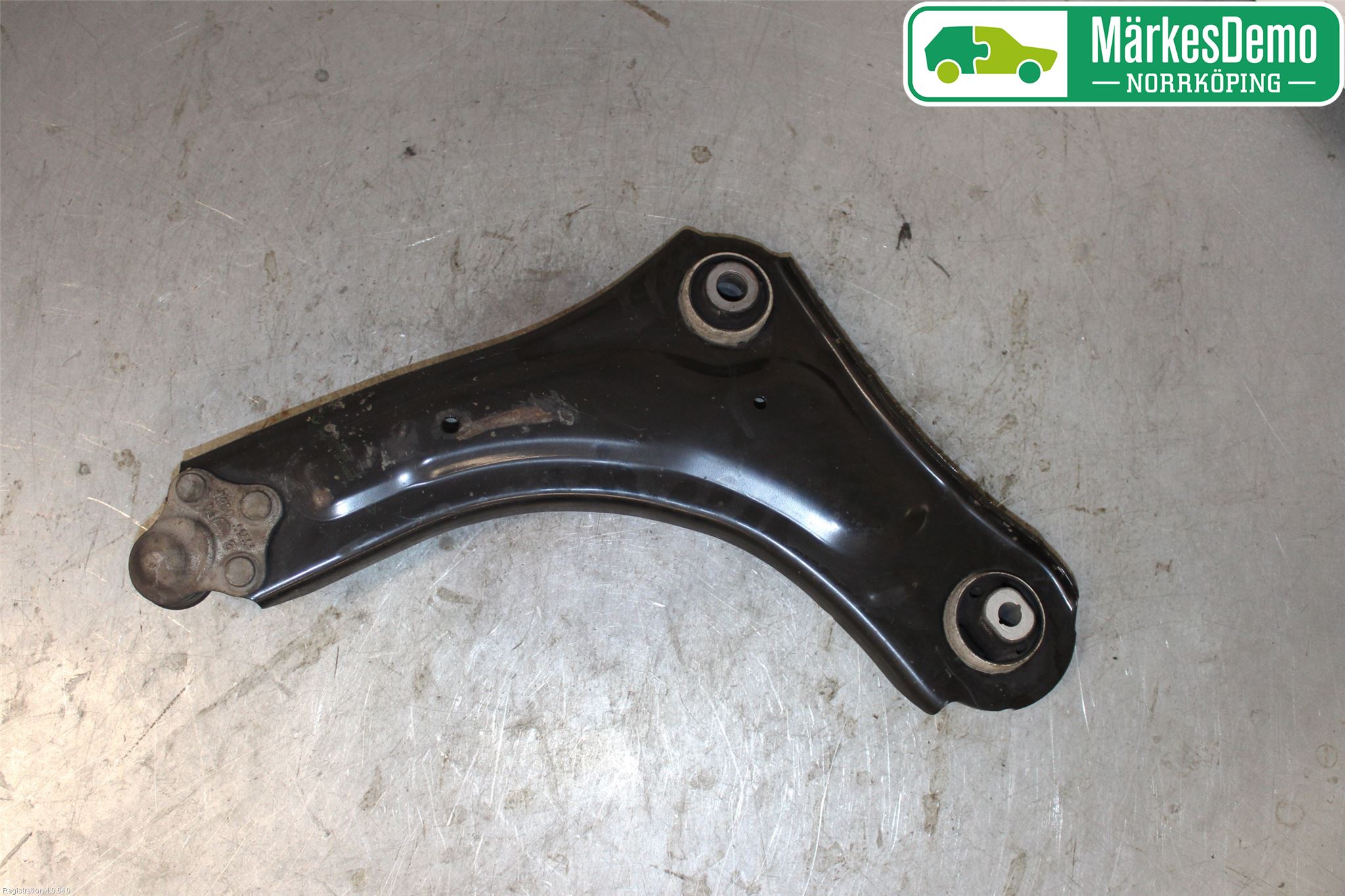 Renault MEGANE III 09-15 Bärarm Fram Undre Hö