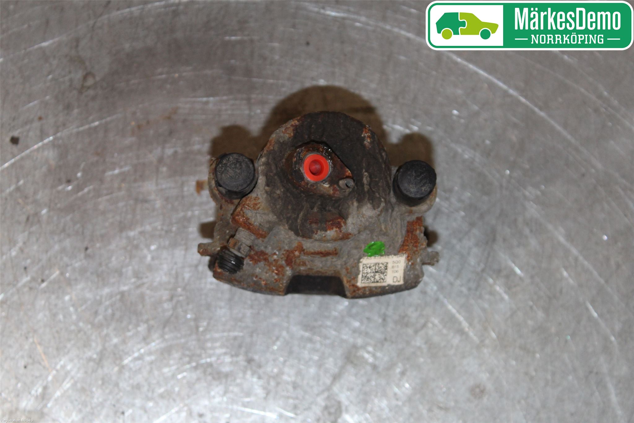 Volkswagen VW GOLF SPORTSVAN 15-20 Bromsok Fram Höger