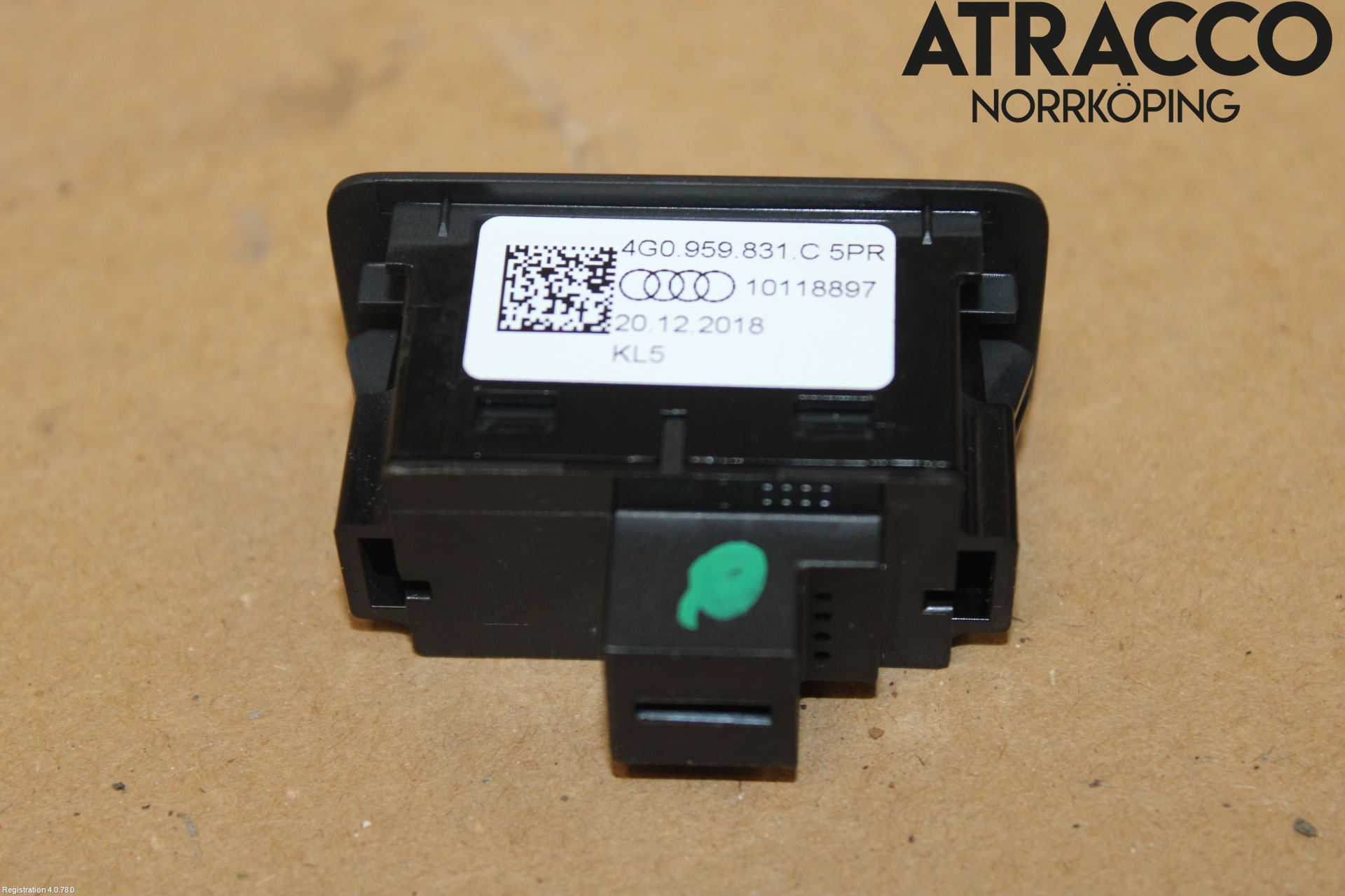 Audi A6 F2/C8 19- Strömställare Baklucka