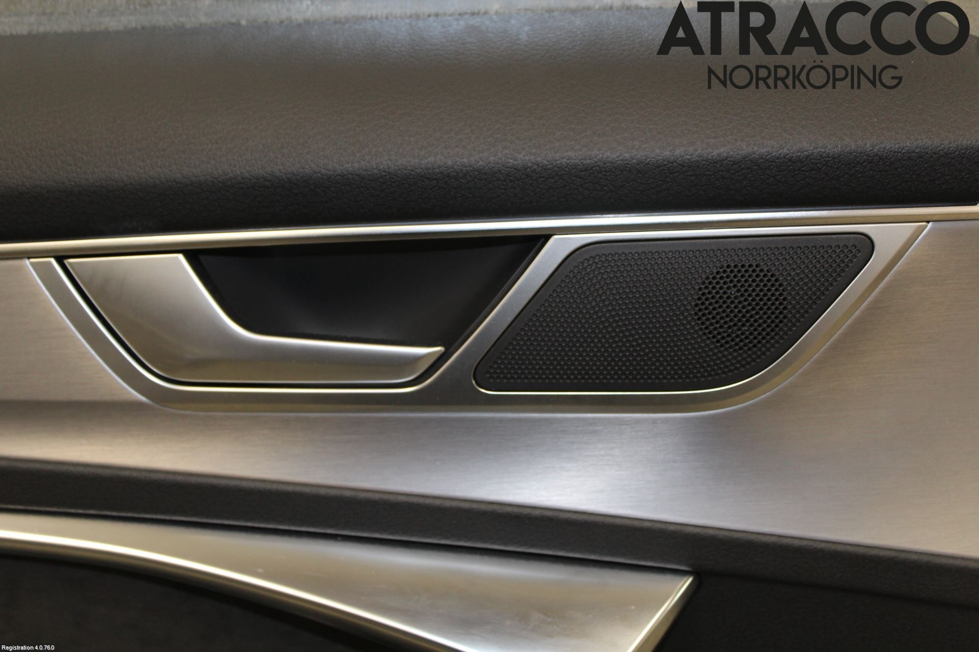 Audi A6 F2/C8 19- Dörrklädsel Vä