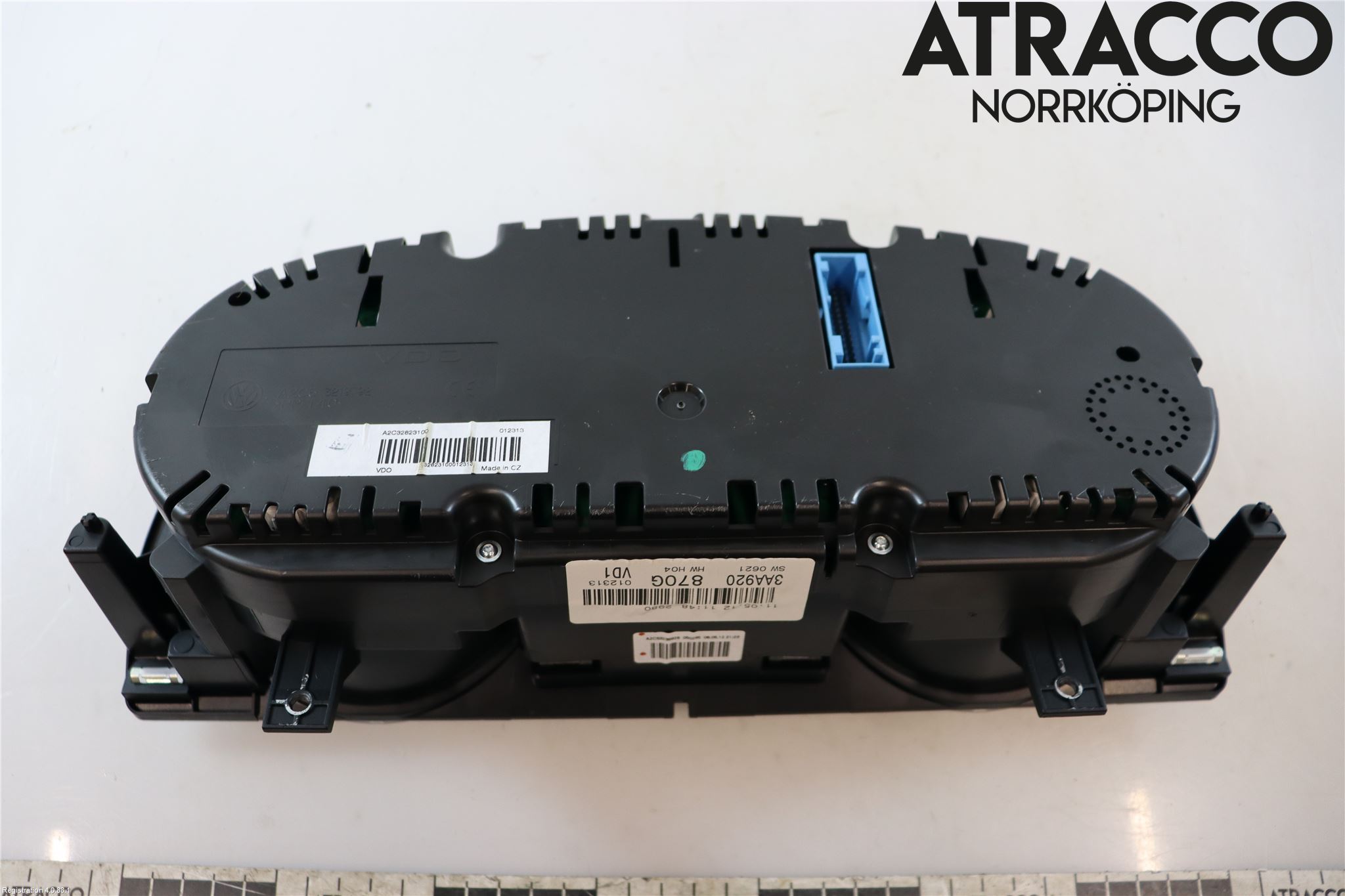 Volkswagen VW PASSAT 11-14 Instrument Komb