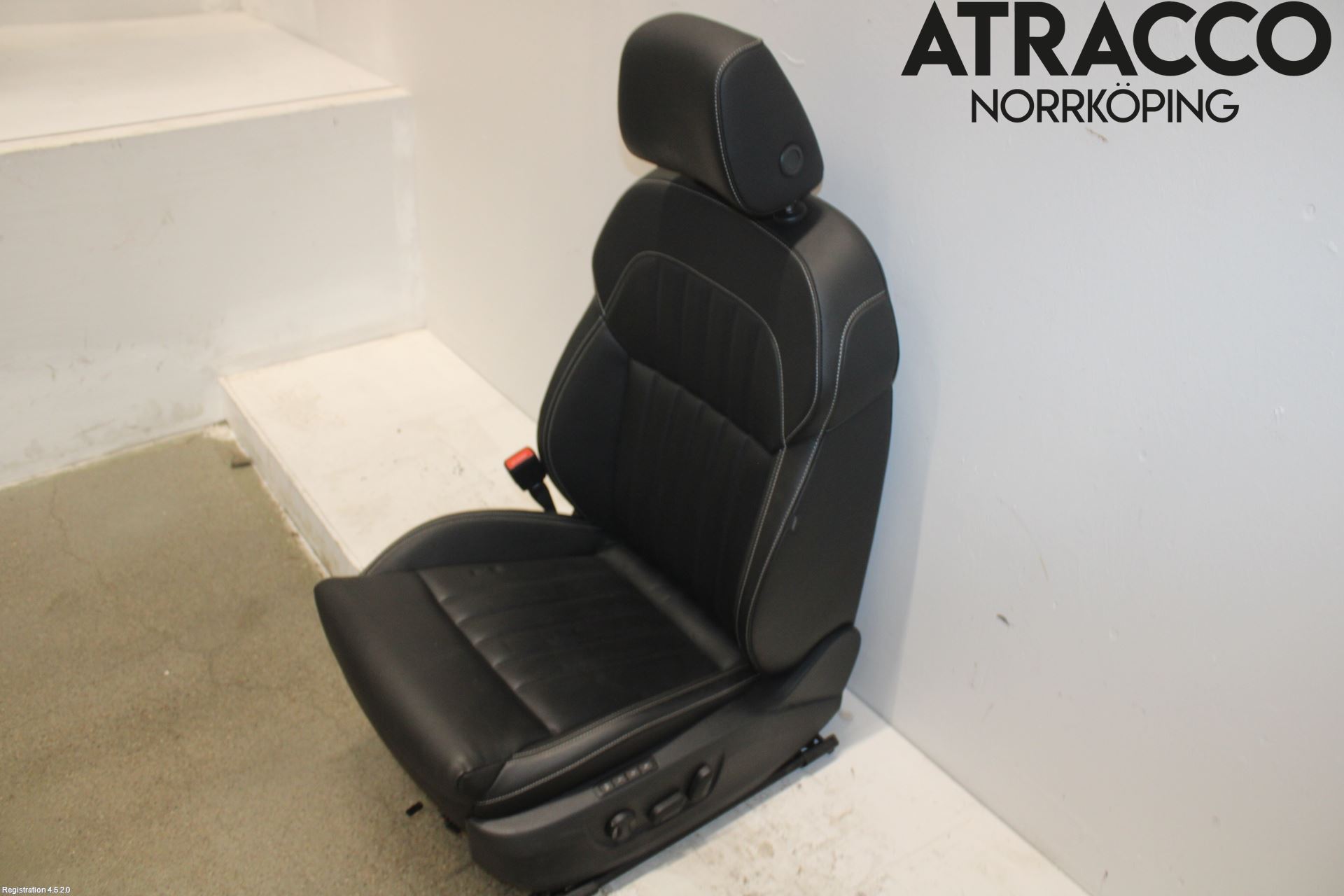 Skoda SUPERB 16-24 Inredning Stol Fram Vä