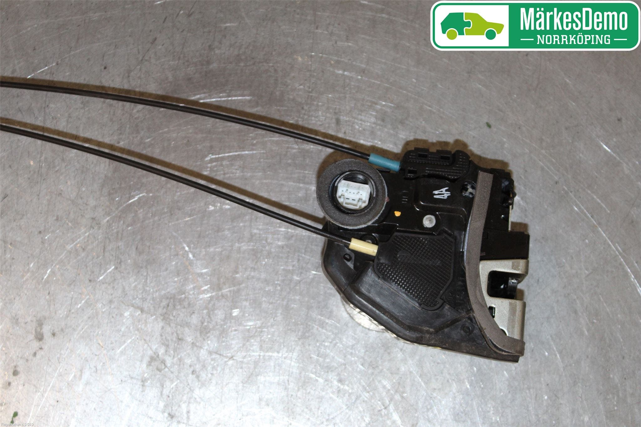 Toyota VERSO 09-18 Låskista-Dörrlås