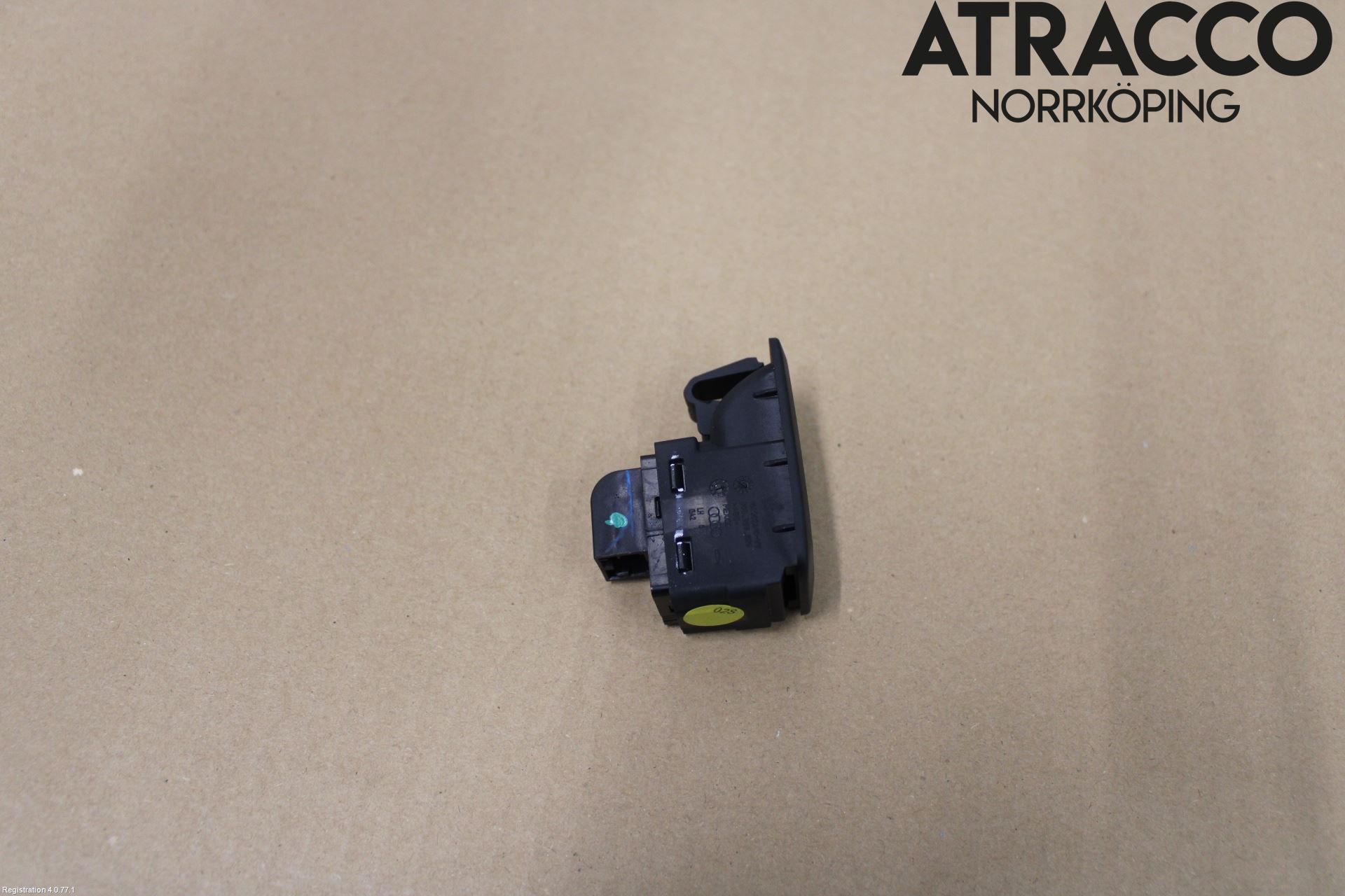 Audi Q5/SQ5 17- Strömställare Baklucka