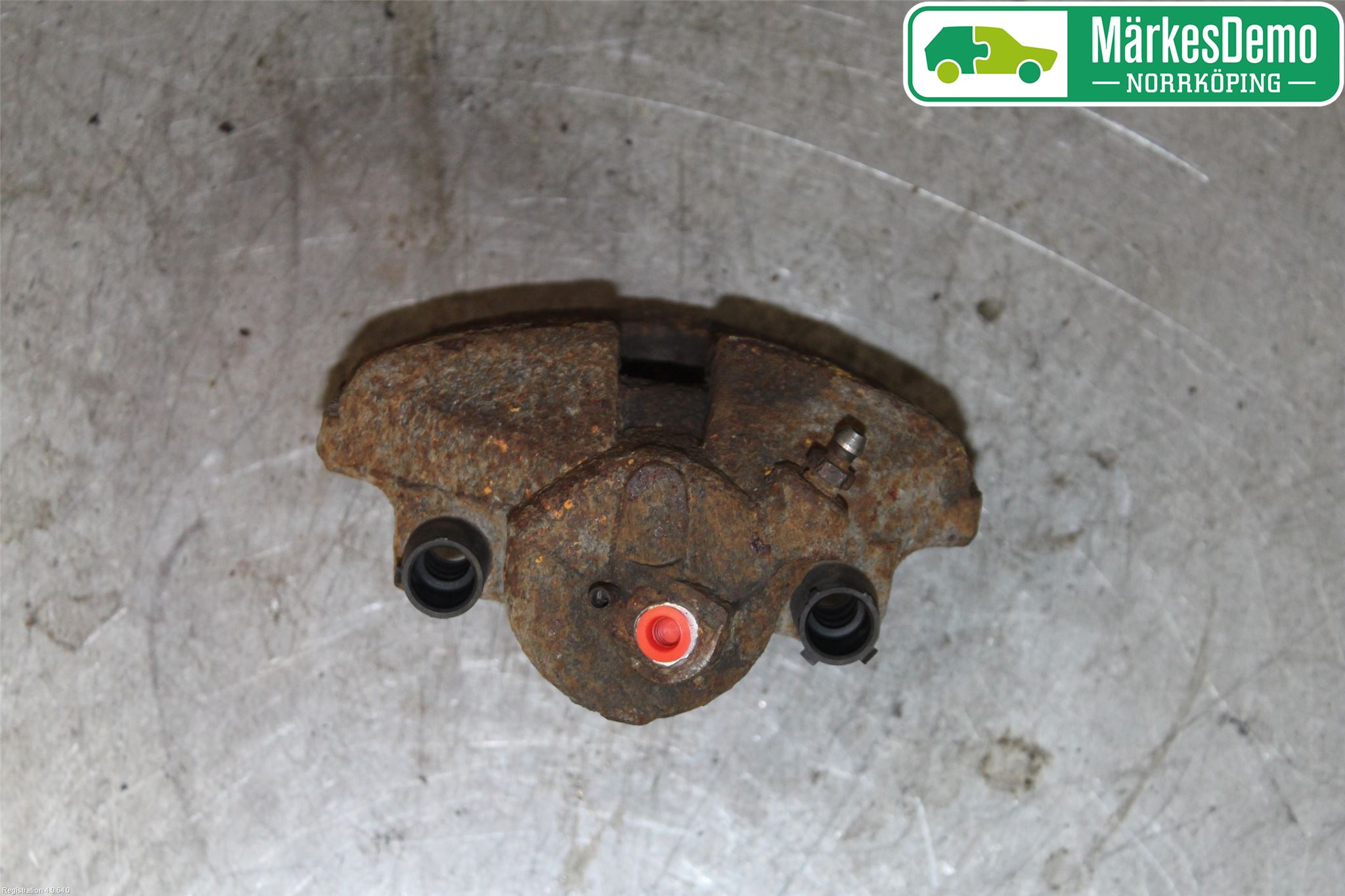 Volkswagen VW PASSAT 11-14 Bromsok Fram Vänster