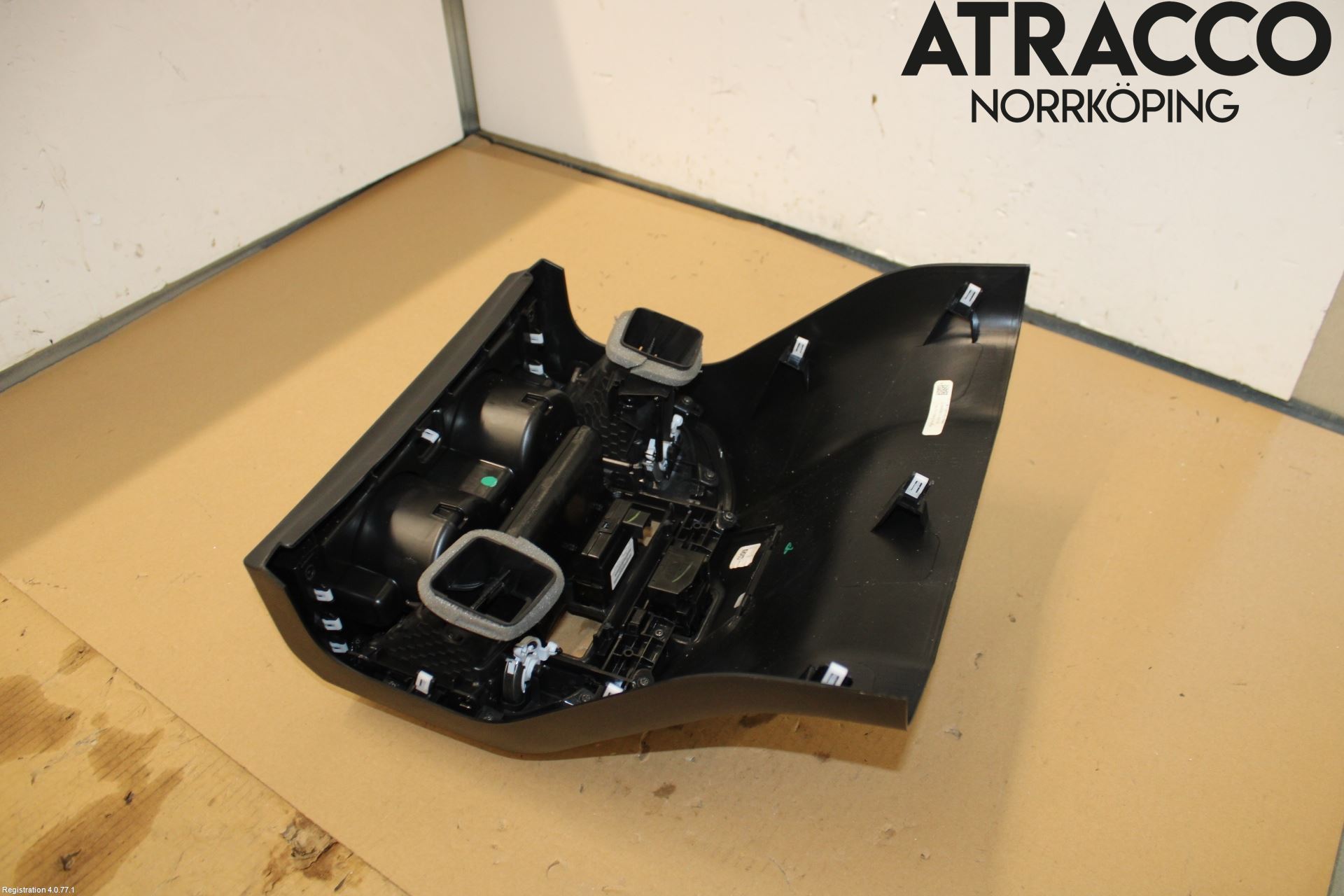 Dodge PICK UP RAM 81- Defrosterkanal-Munstycke