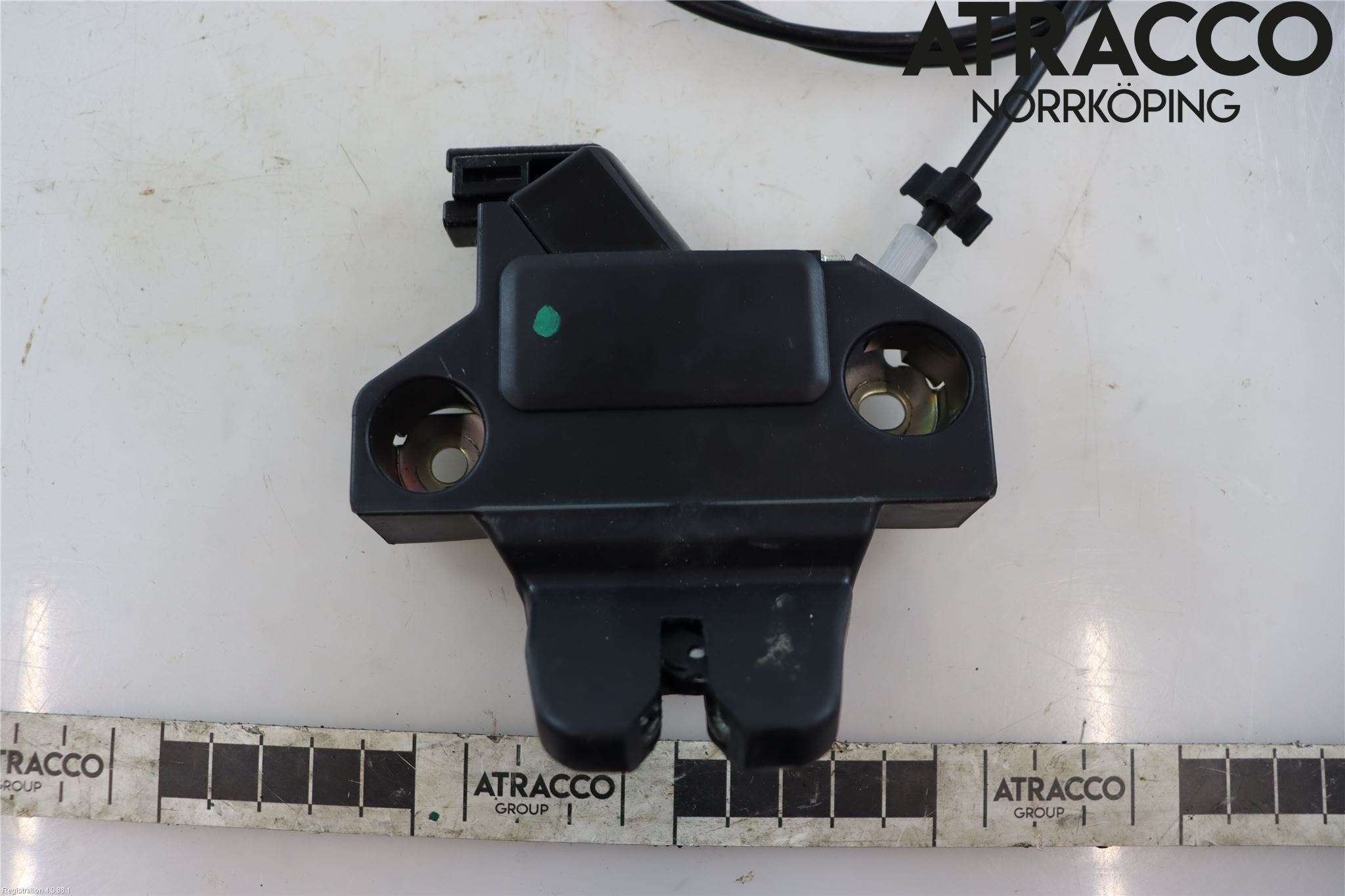 Toyota AVENSIS 09-15 Låskista Baklucka