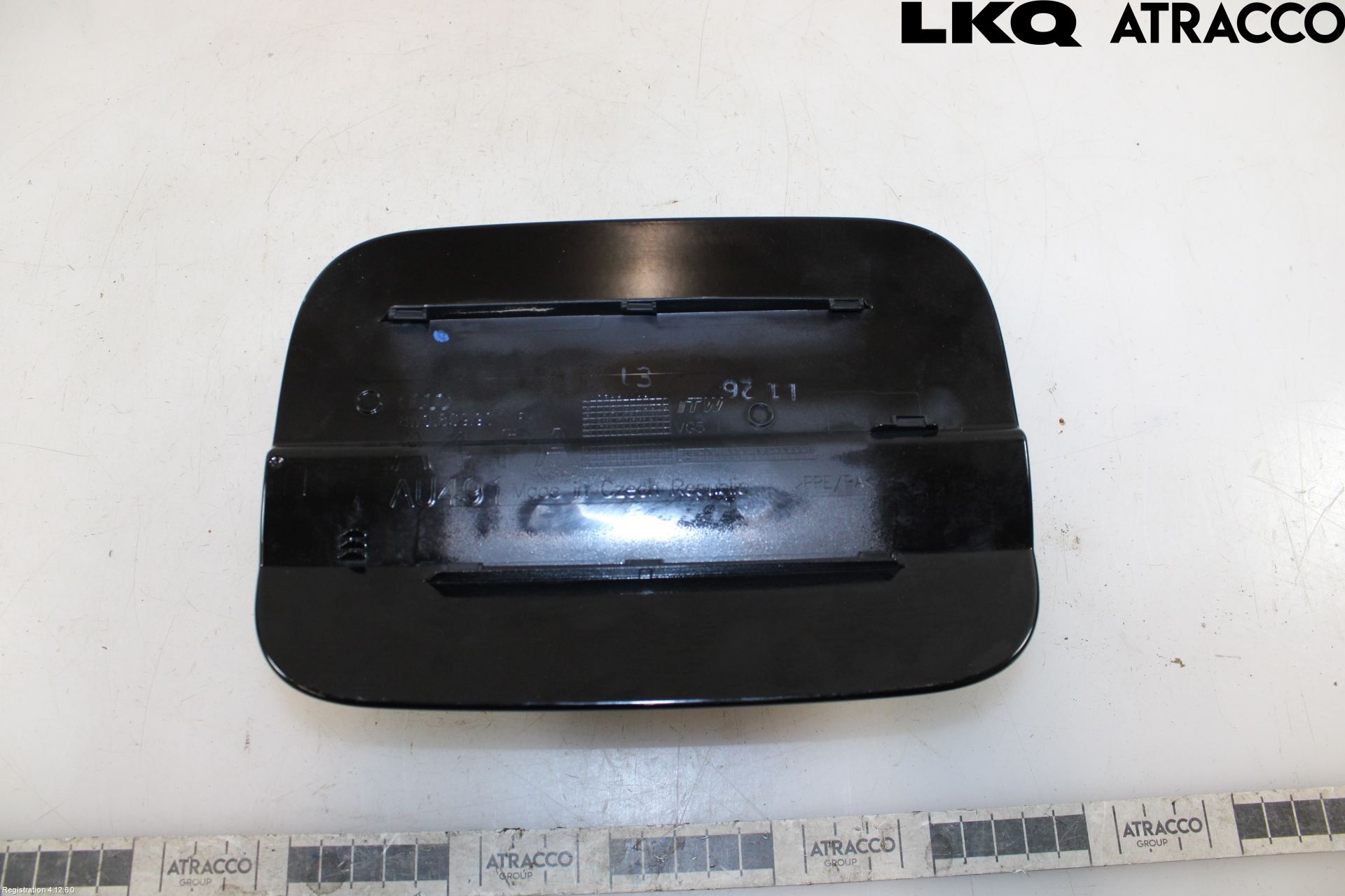 Audi A4/S4 B9 20- Tanklucka