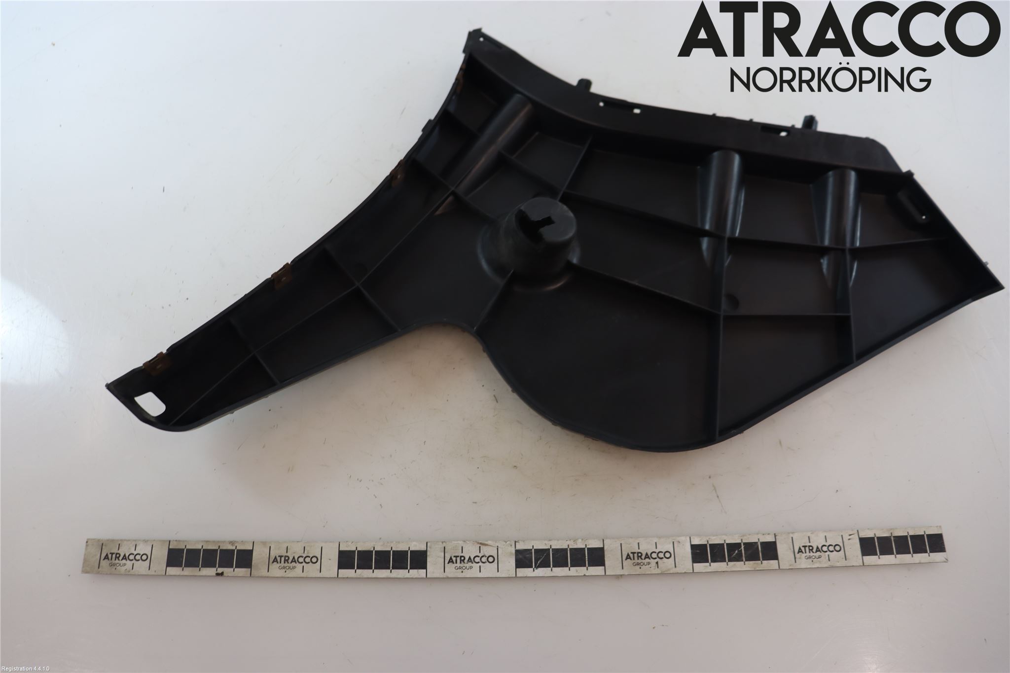 Volvo V60 14-18 Stötfångarfäste Bak Hö