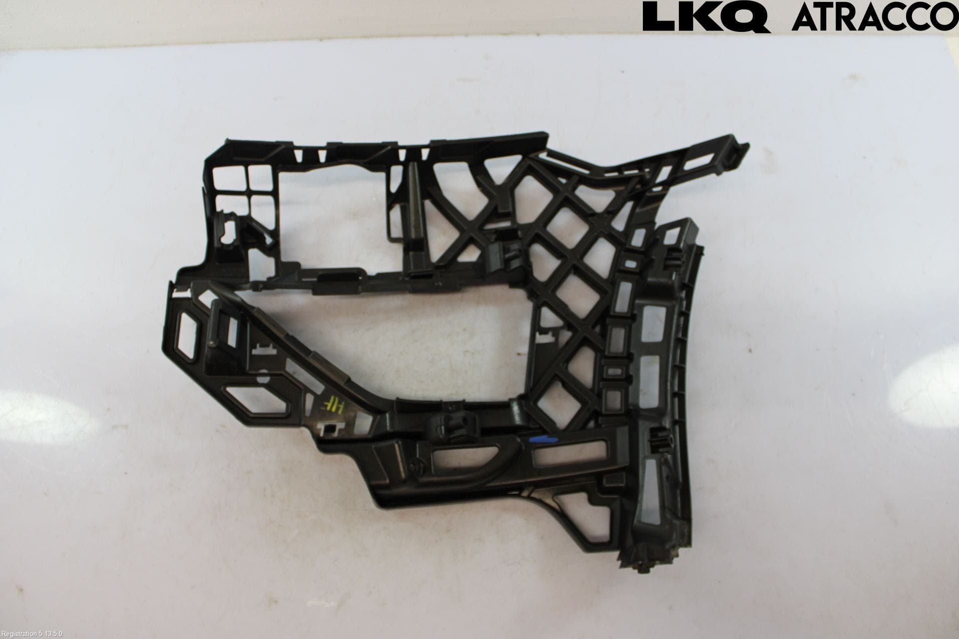 Volkswagen VW GOLF SPORTSVAN 15-20 Stötfångarfäste Fram Hö