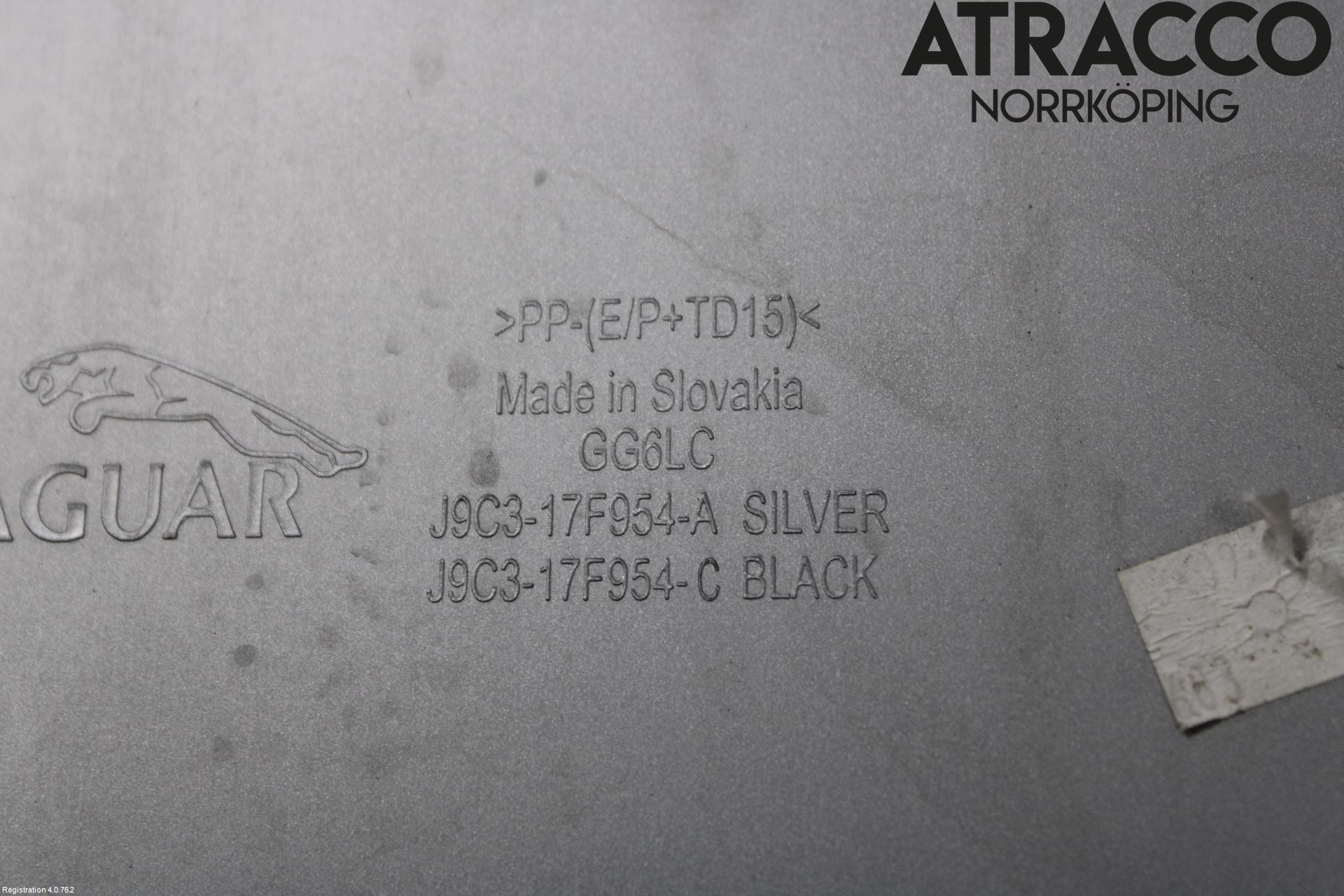 Jaguar E-PACE 17- Stötfångardel Bak Mitt