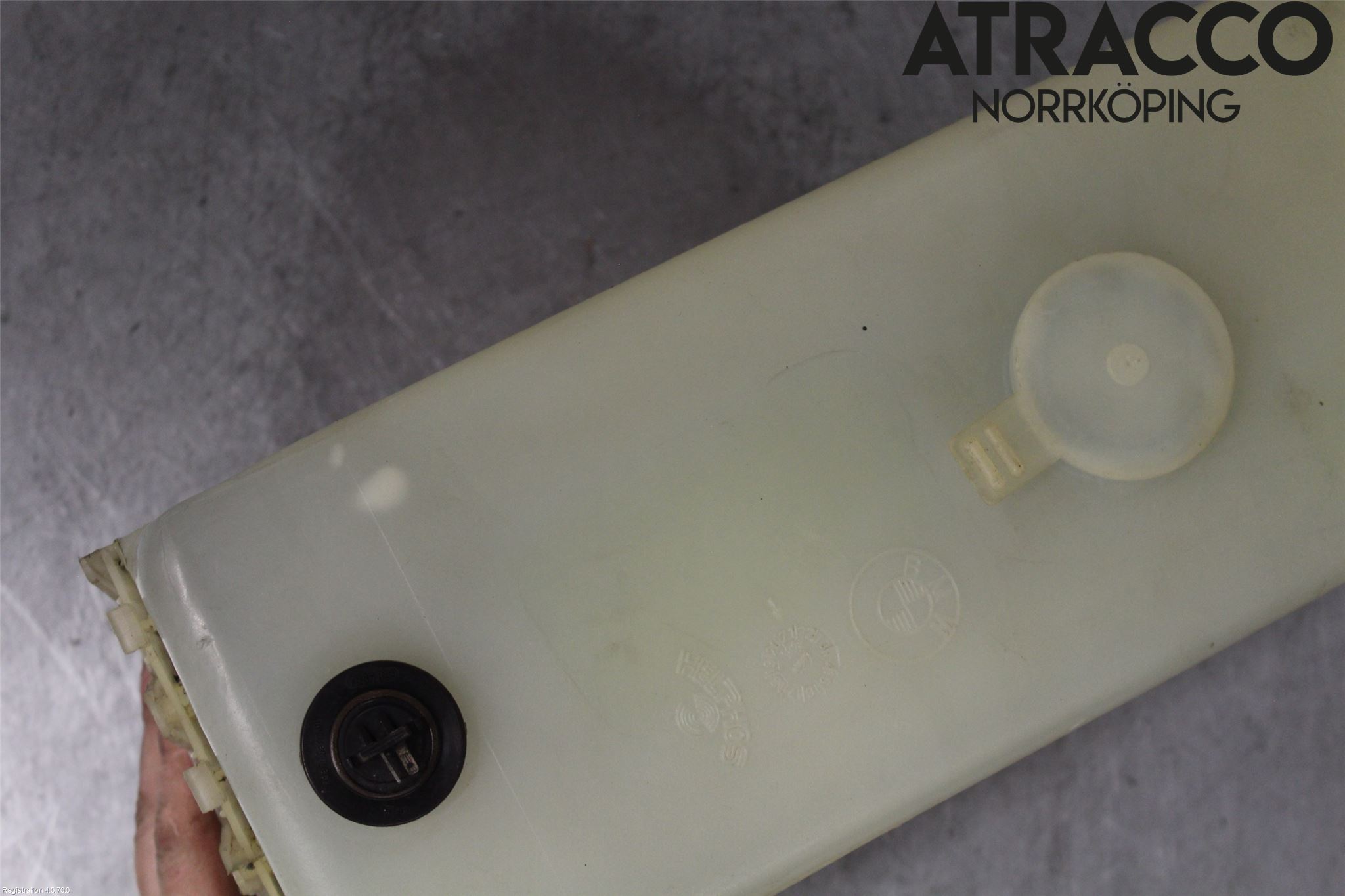 BMW 7 E23      77-86 Spolartank Vindruta