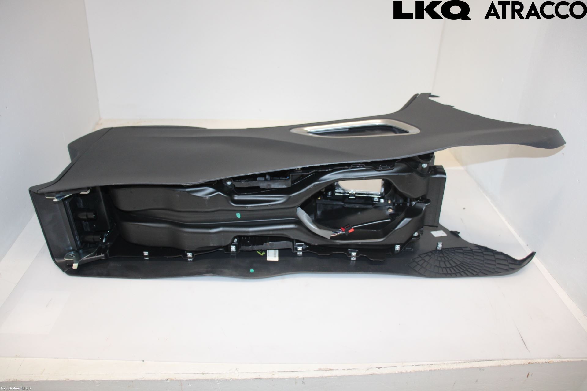 Jaguar F-PACE Instrumentkonsoll Mitt