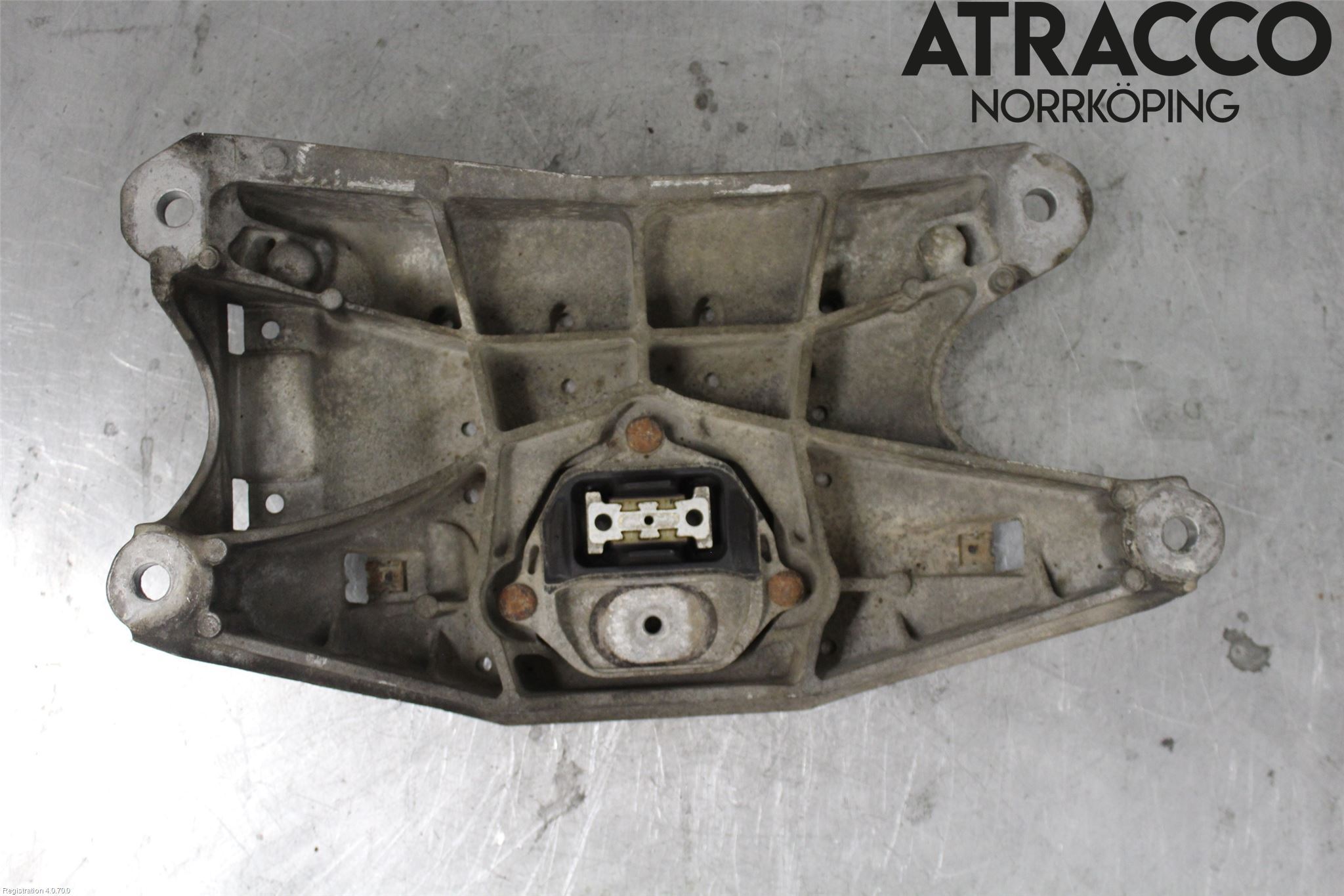 Audi A4 12-15 Växellådsbalk