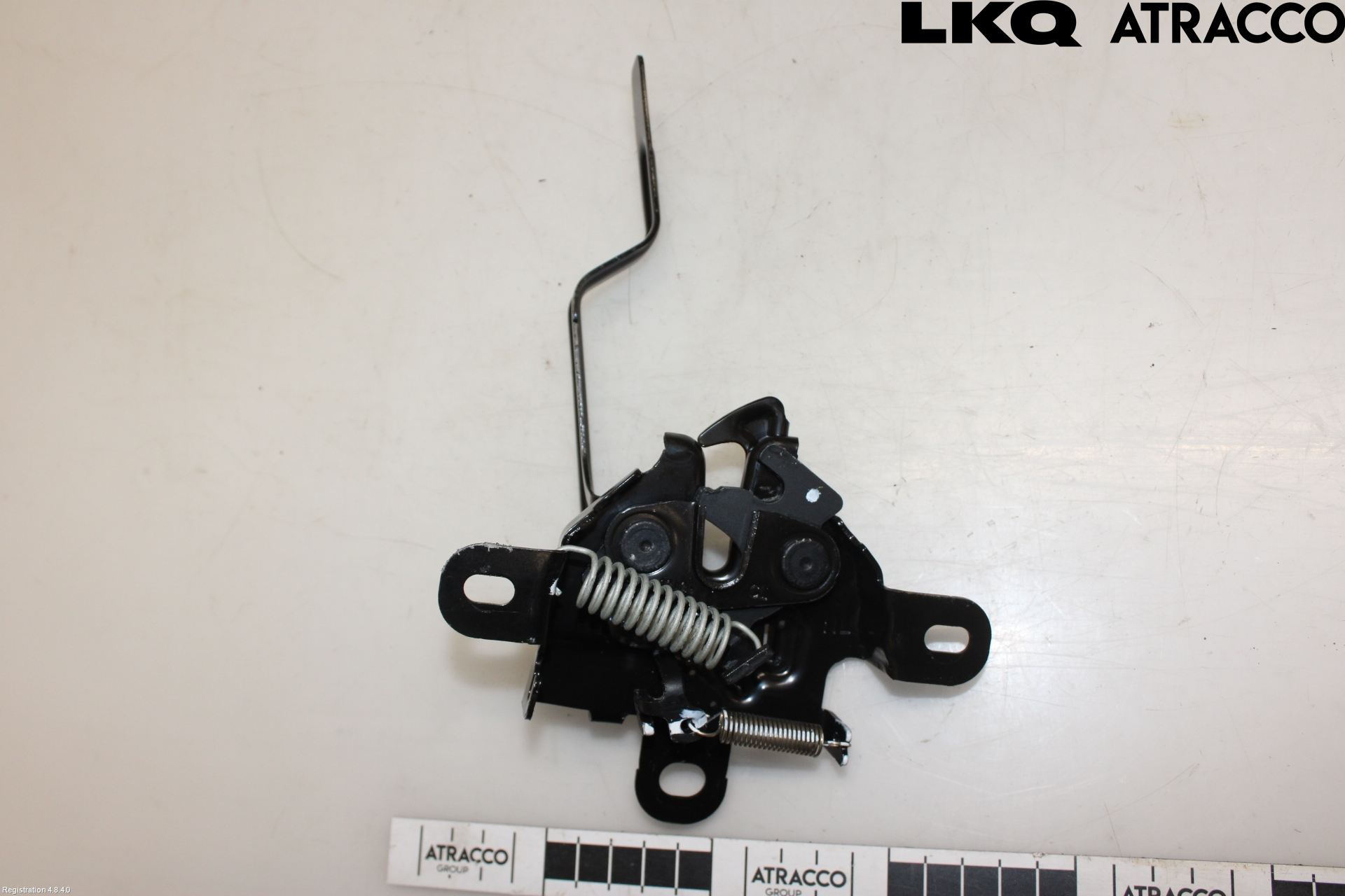 Toyota YARIS CROSS XP21 21- Huvlås