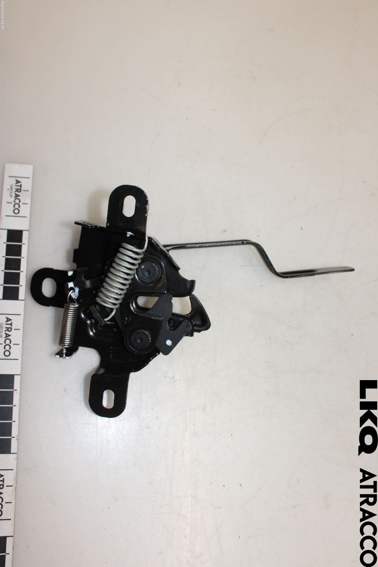 Toyota YARIS CROSS XP21 21- Huvlås