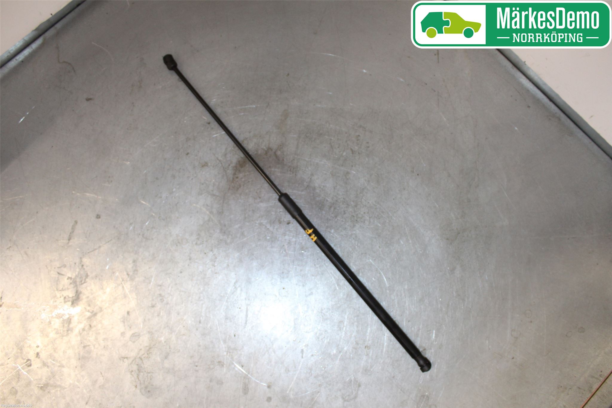 Audi A6 F2/C8 19- Gasfjäder Motorhuv