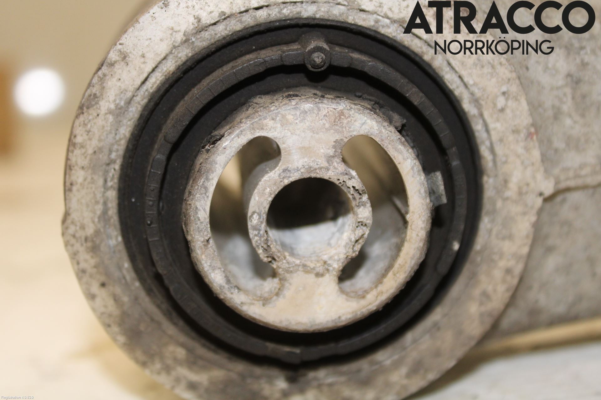 BMW 5 F10/F11/F18 09-17 Bärarm Bak Höger