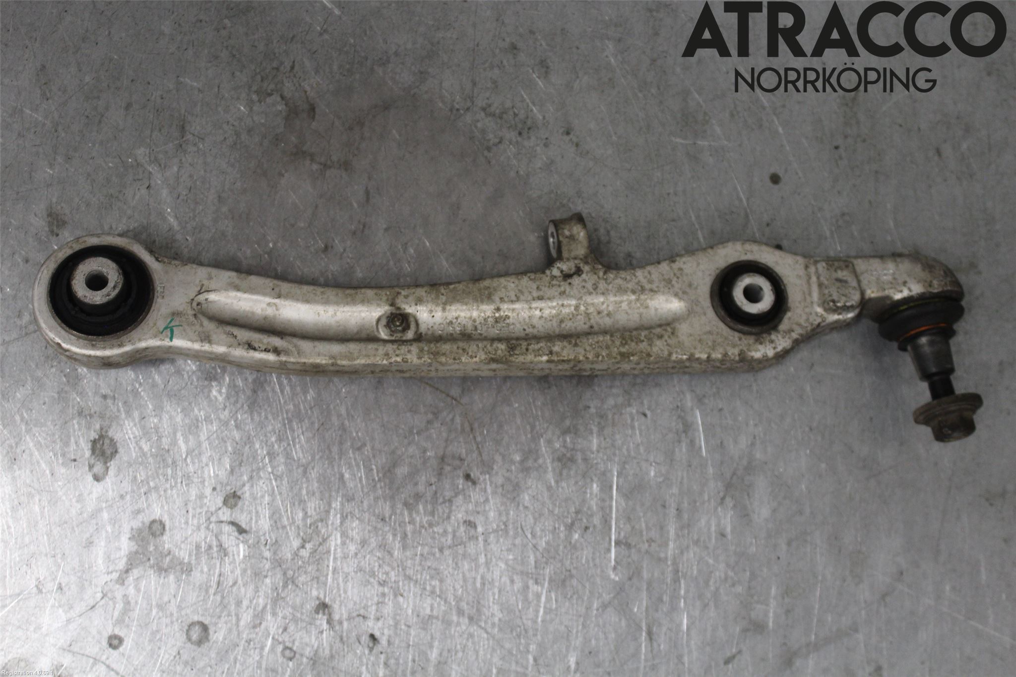 Audi A8/S8 4E  02-09 Bärarm Fram Undre Hö