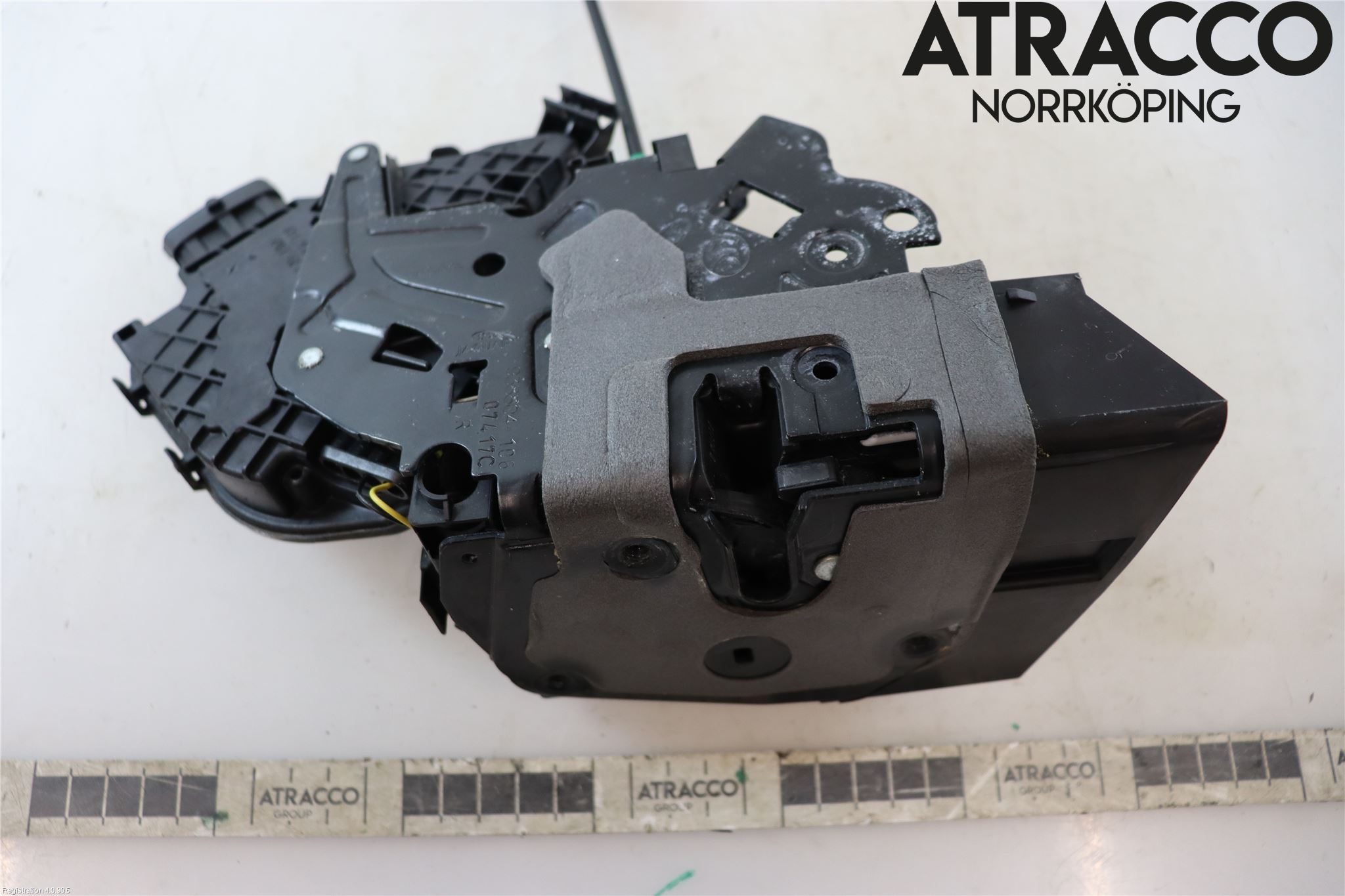 Jaguar F-PACE Låskista-Dörrlås