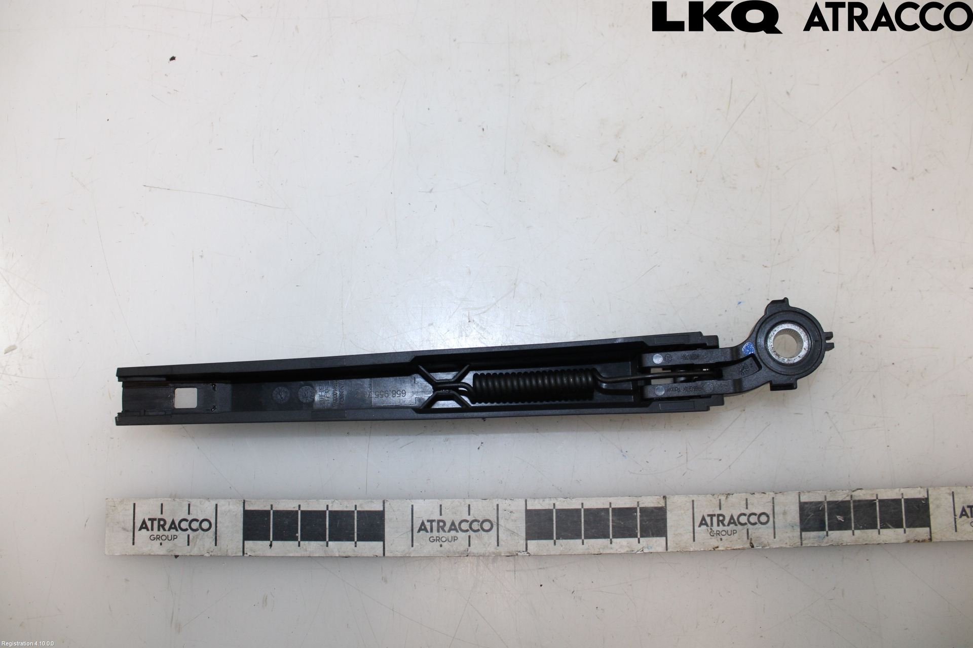 Skoda KAMIQ 20- Torkararm-Bakruta