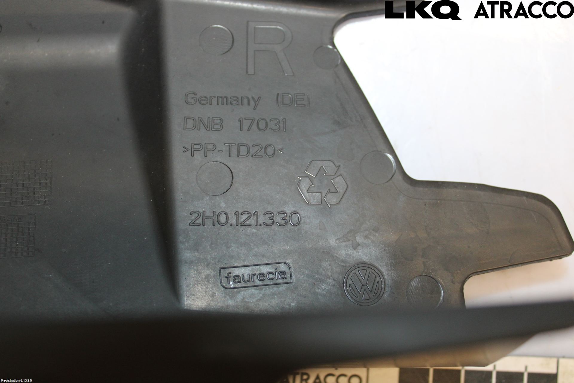 Volkswagen VW AMAROK 2H 10-22 Deflektor Plåt-Plast Kylning