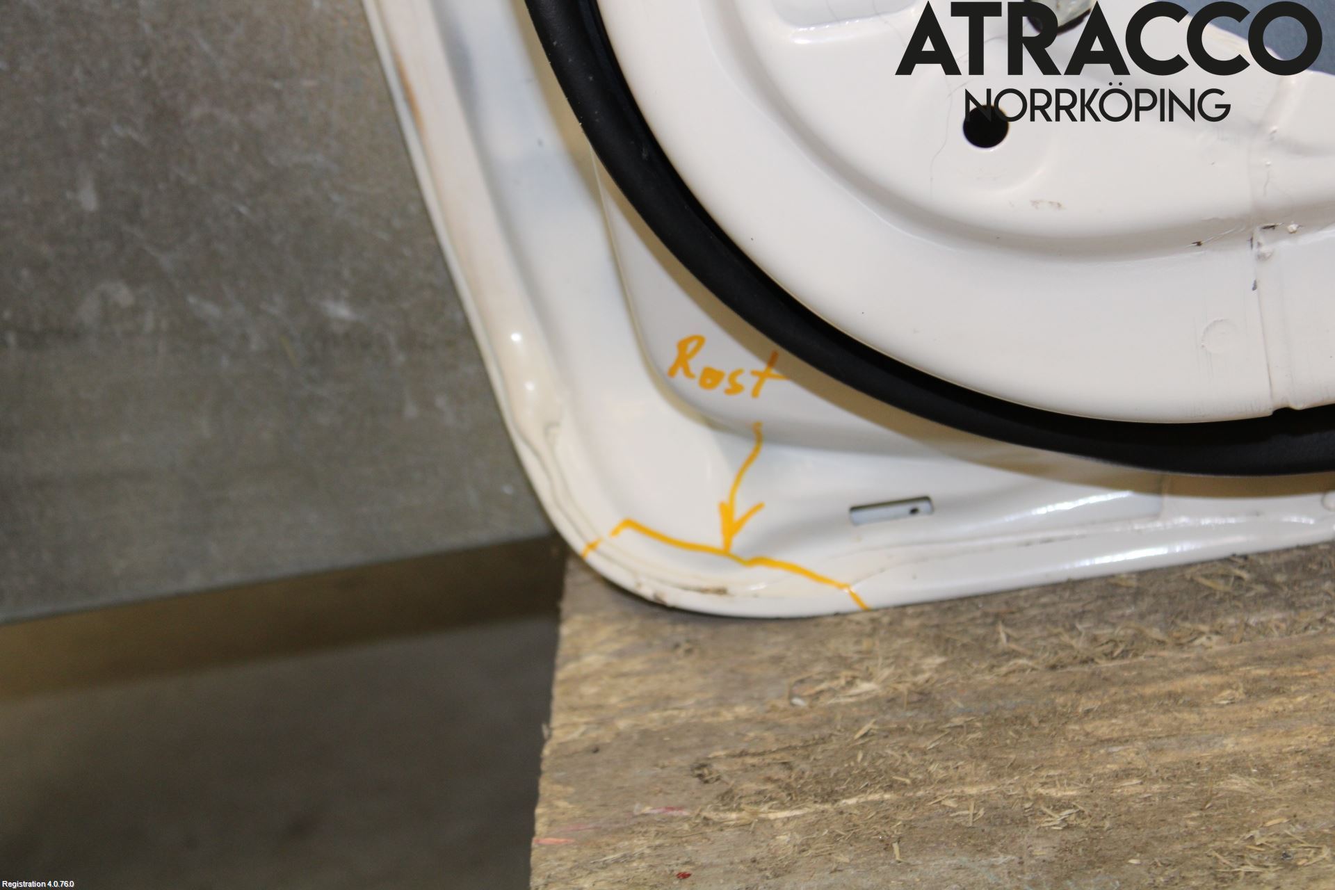 Mazda 323 95-98 Dörr 2D Höger