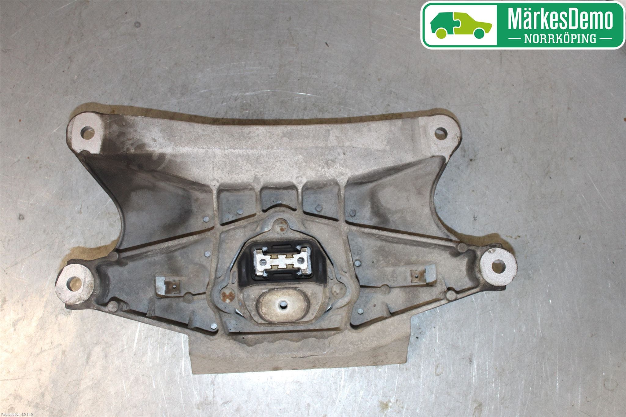 Audi A4/S4 08-11 Växellådsbalk