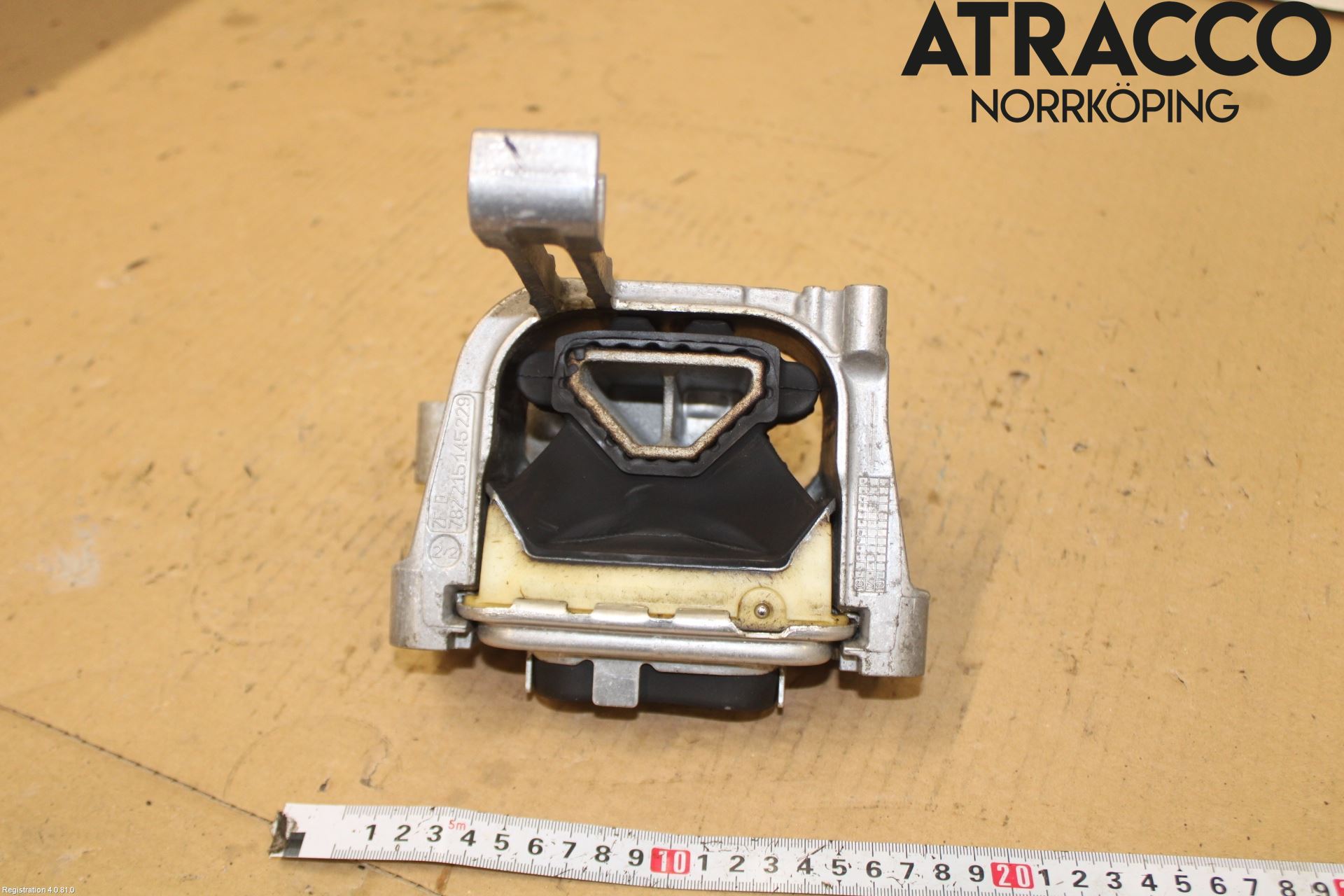 Volkswagen VW TOURAN 16- Motorfäste