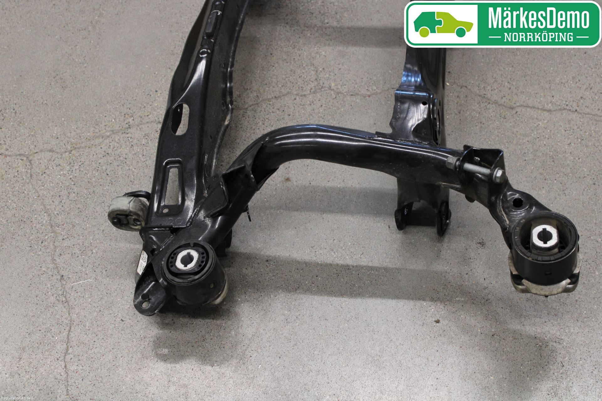 Audi A4/S4 B9 20- Bakaxelbalk