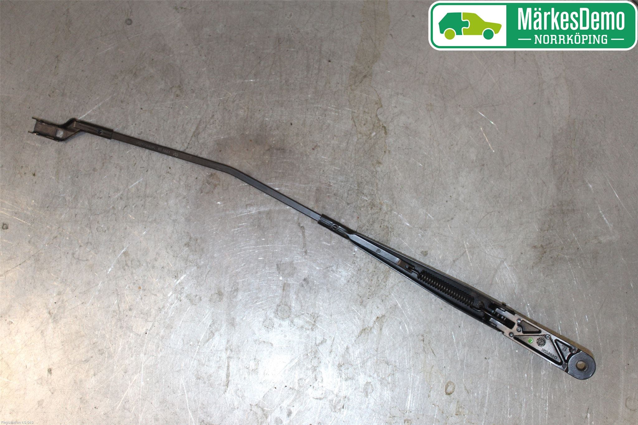 Volkswagen VW GOLF / E-GOLF VII 13-20 Torkararm Armar Vindruta