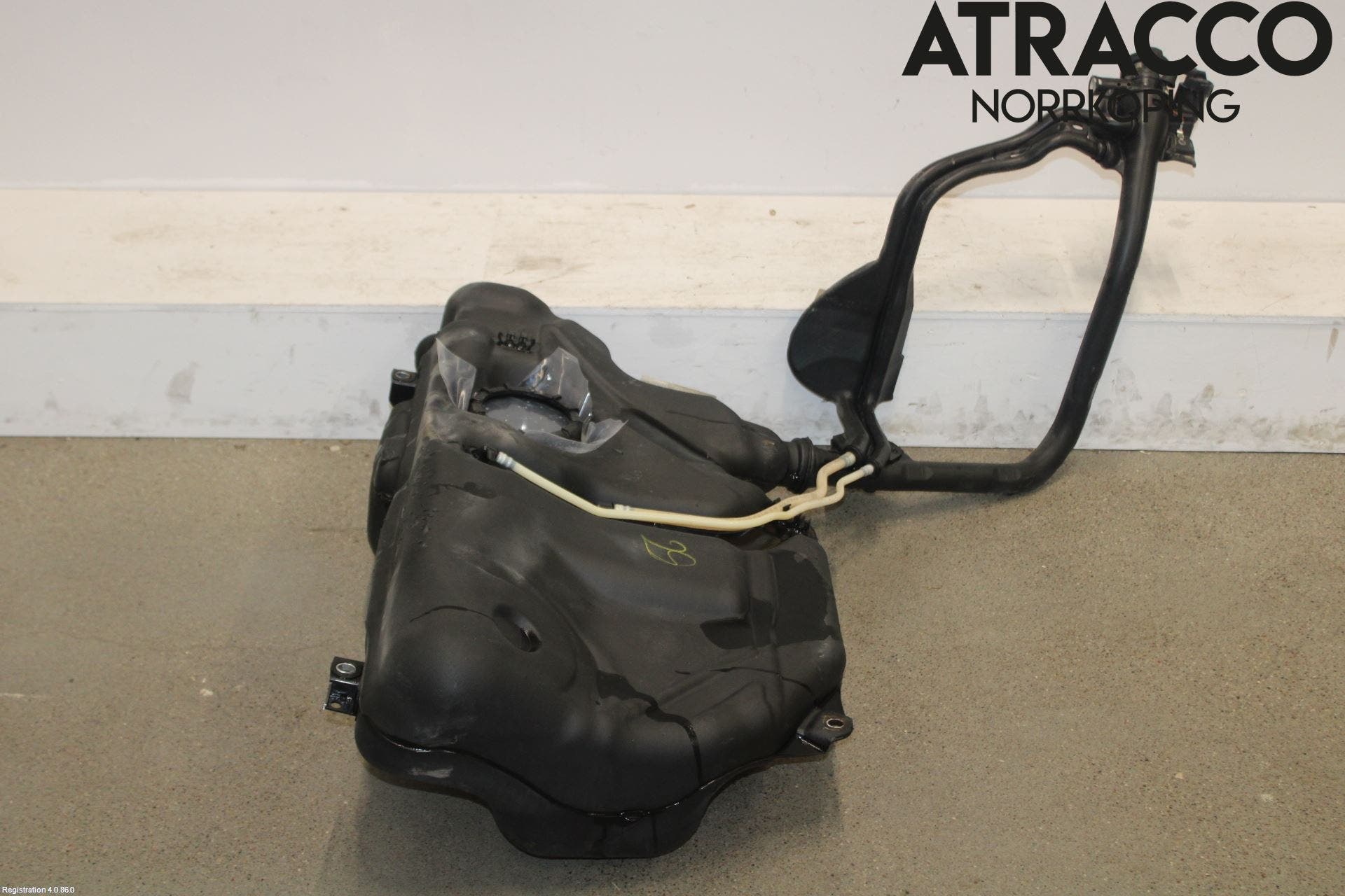 Volkswagen VW POLO 10-17 Bränsletank Diesel