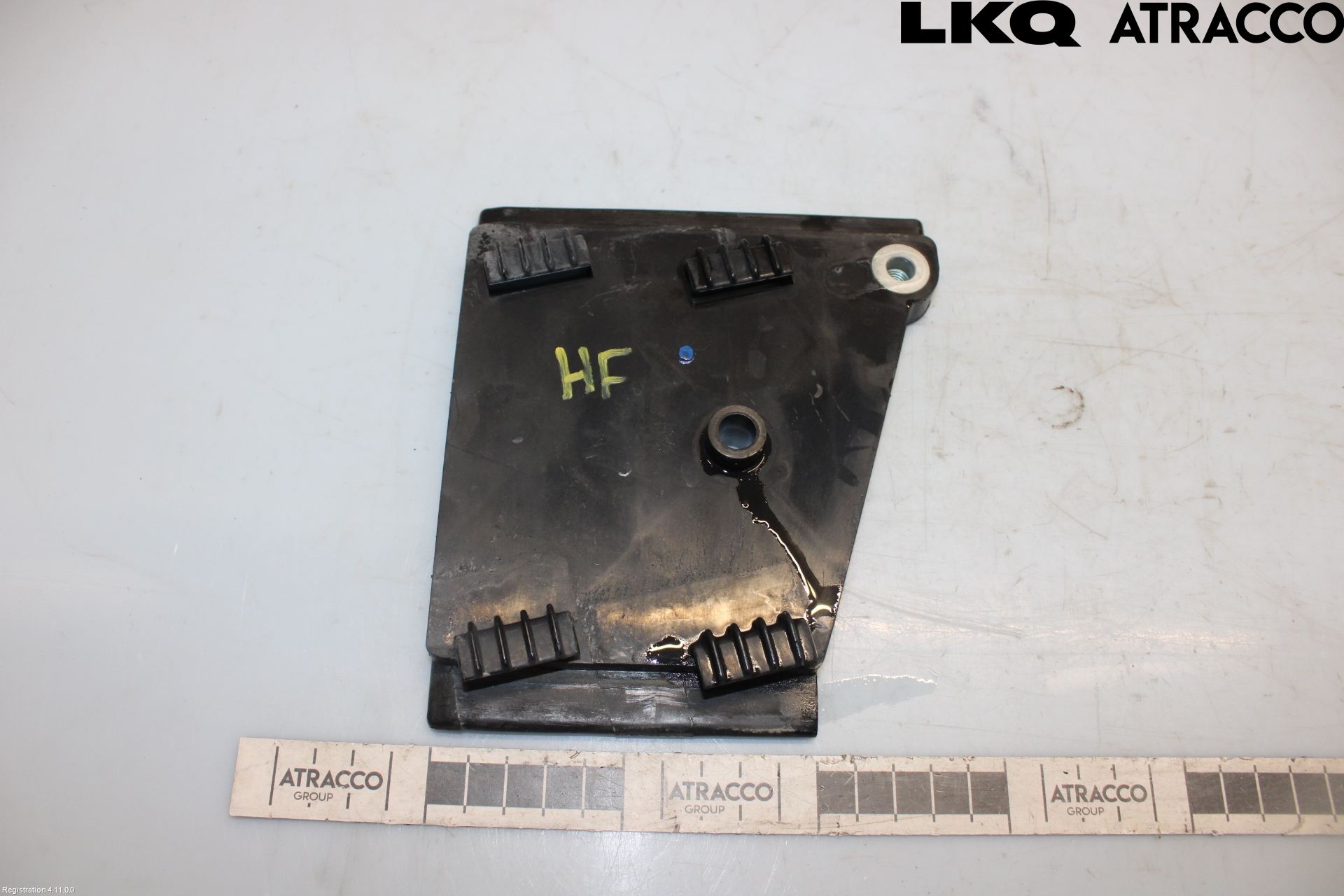 Audi A8/S8 4D 94-02 Stötfångarfäste Fram Hö