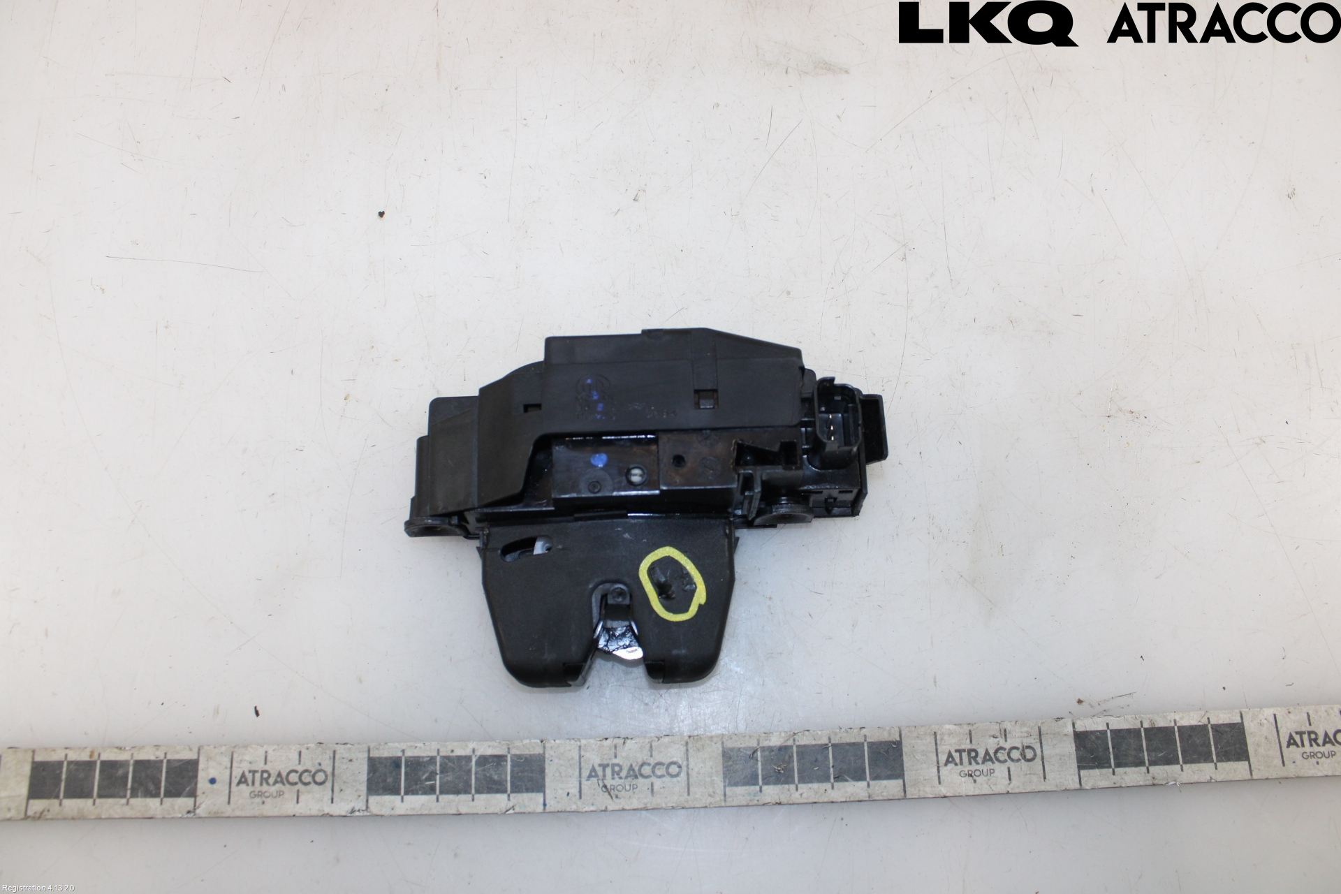 Opel CORSA F, CORSA-E 20- Låskista Baklucka