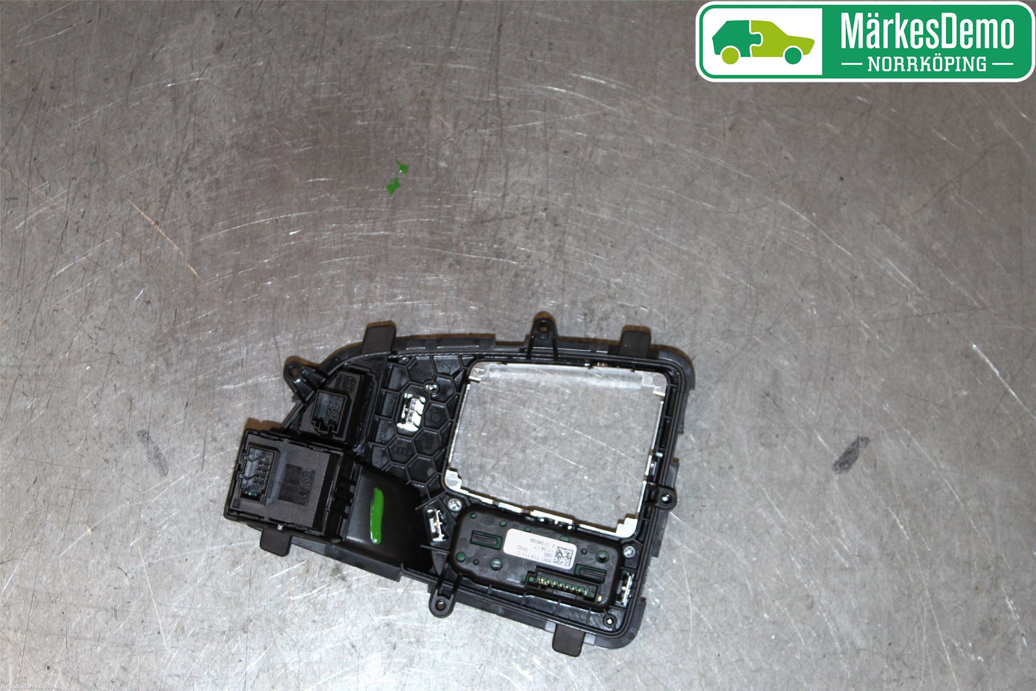 Audi A4/S4 B9 16-19 Strömställare Parkeringsbroms