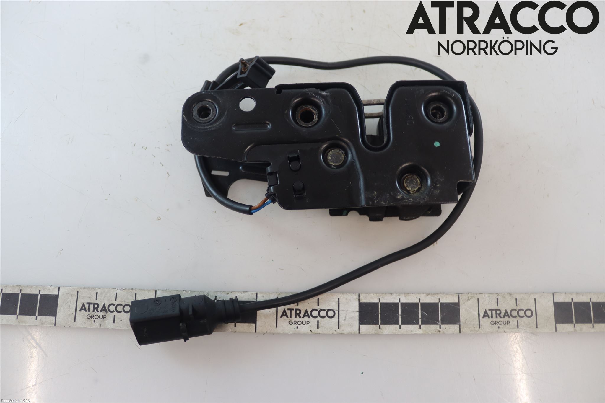 Audi A4/S4 08-11 Huvlås