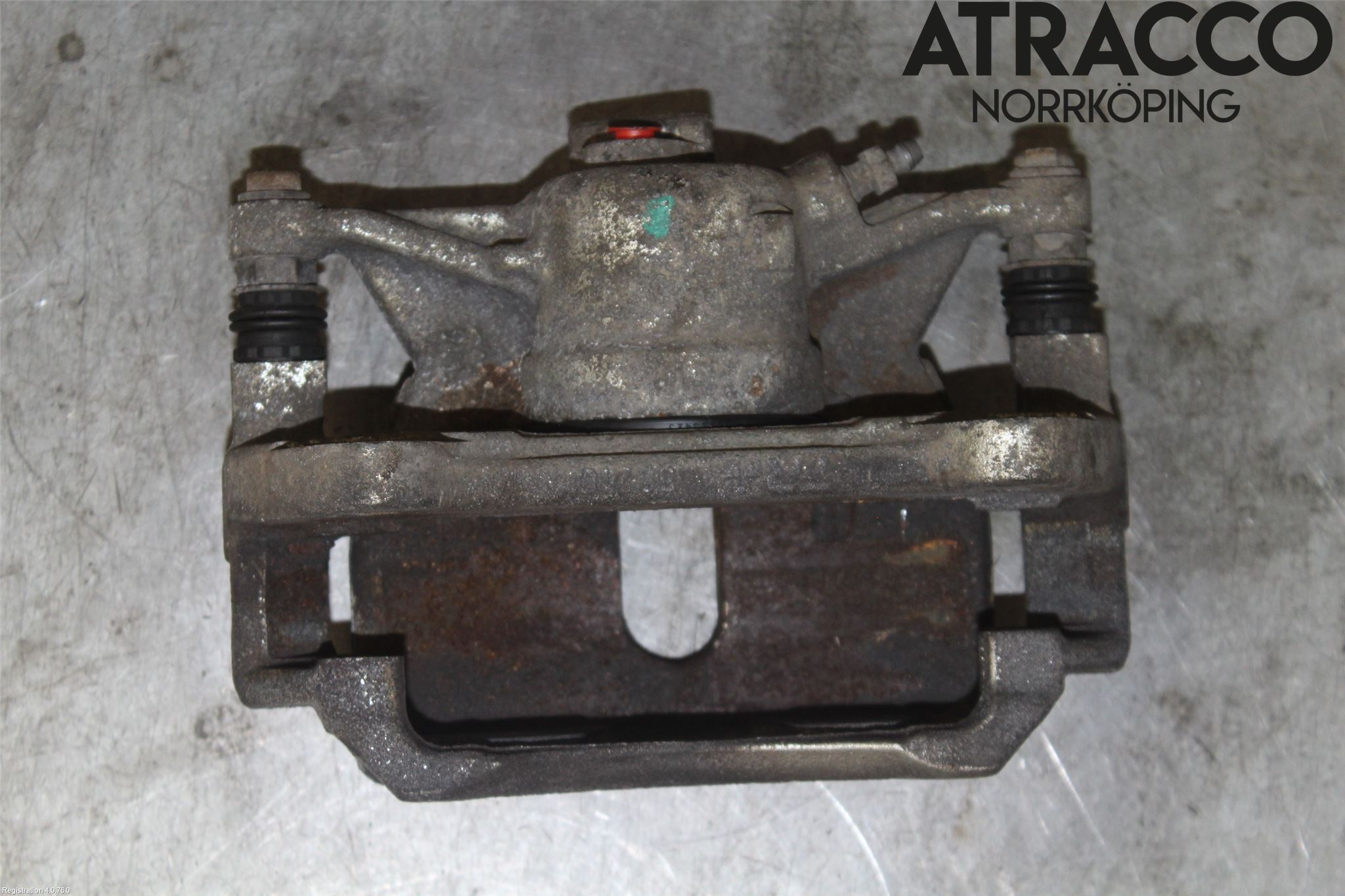 Seat ATECA 16->> Bromsok Fram Höger