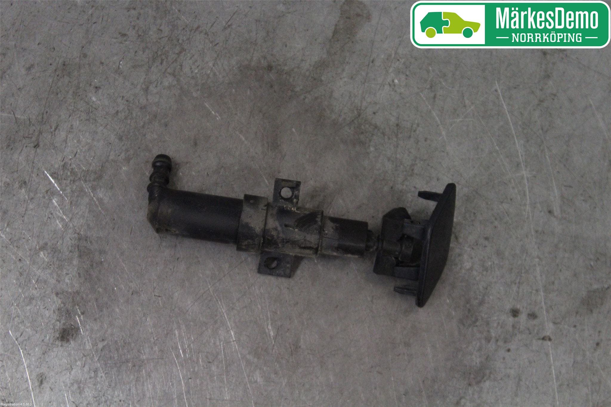 Volkswagen VW PASSAT 05-11 Spolarmunstycke Strålkastare