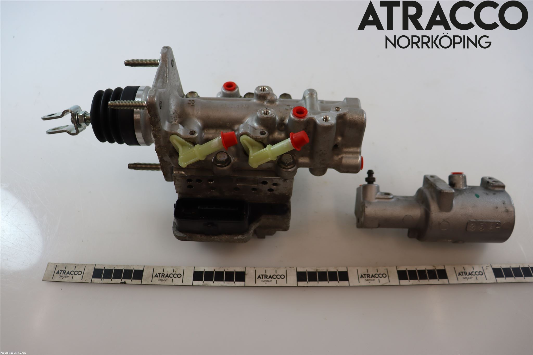 Toyota YARIS XP130 12-14 Broms Huvudcylinder