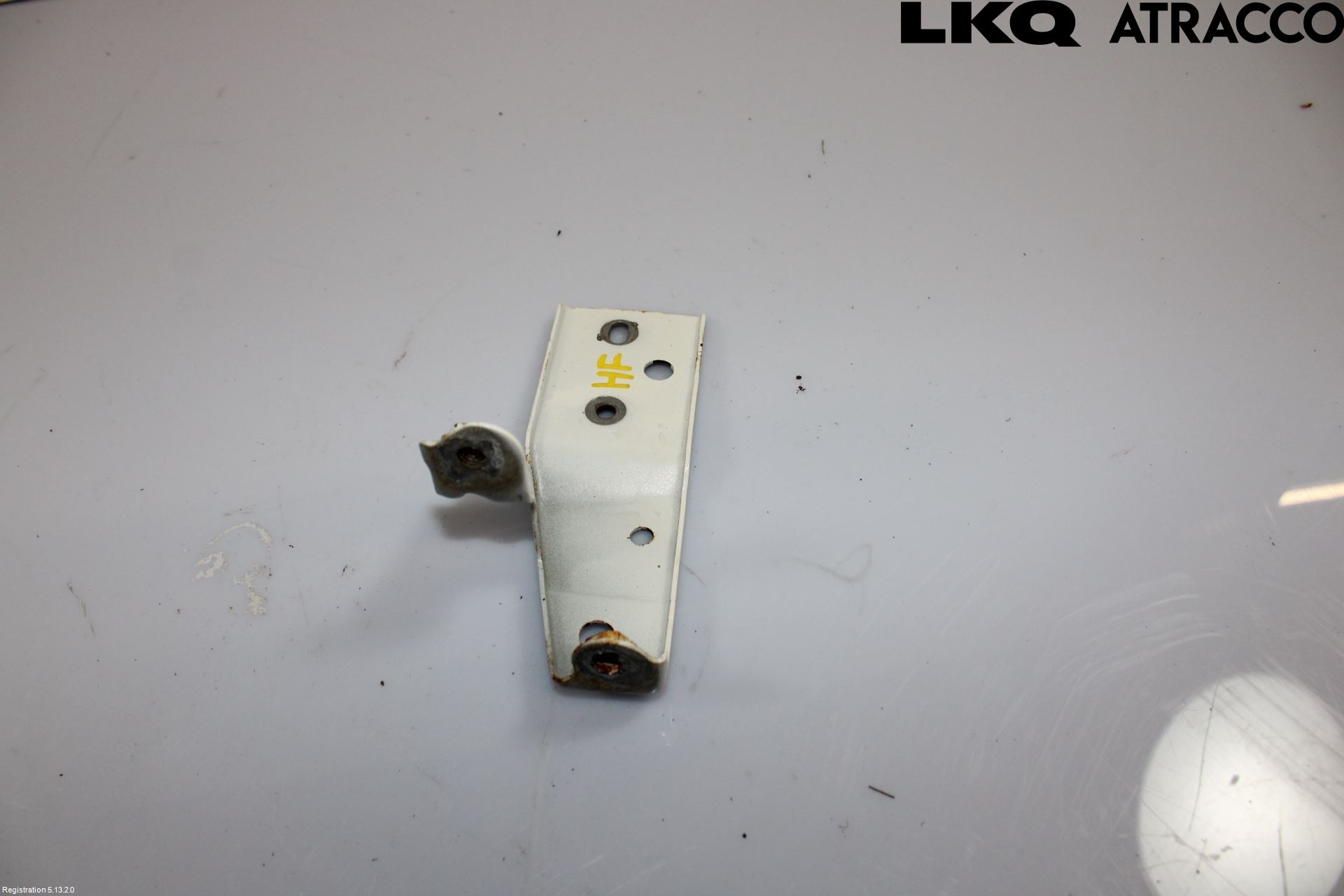 Toyota AYGO 15-21 Skärmfäste Fram Hö