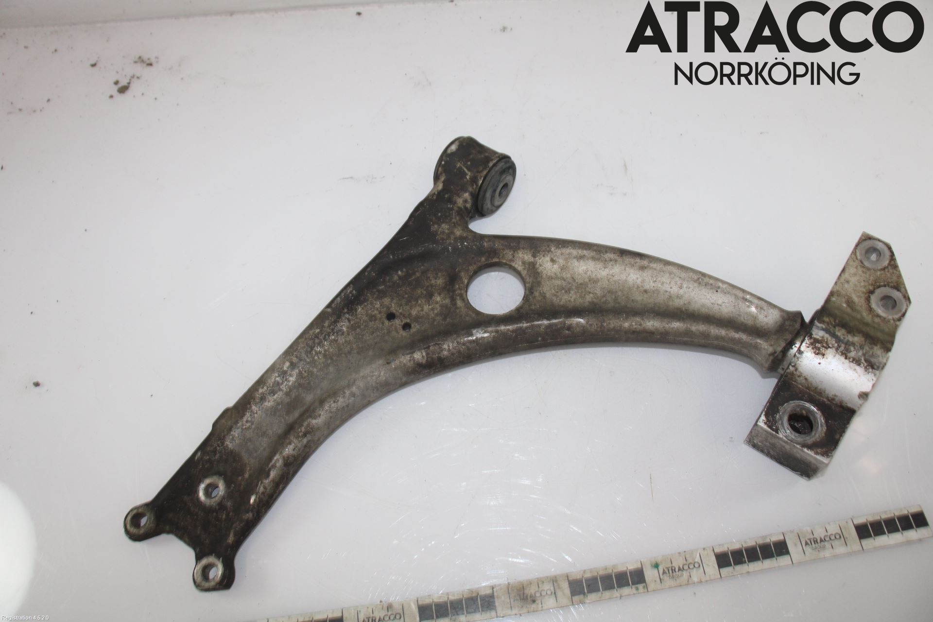 Audi A3/S3 05-13 Bärarm Fram Undre Hö