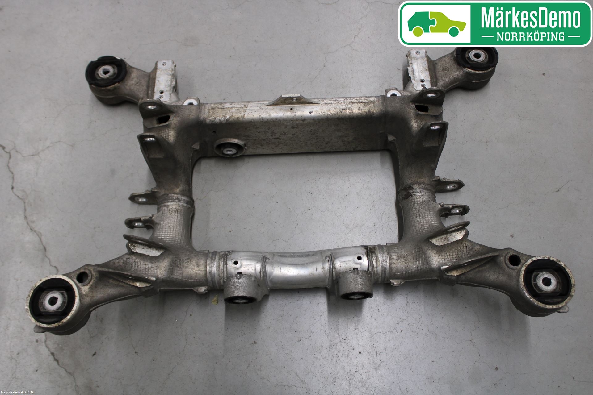 BMW 5 F10/F11/F18 09-17 Bakaxelbalk